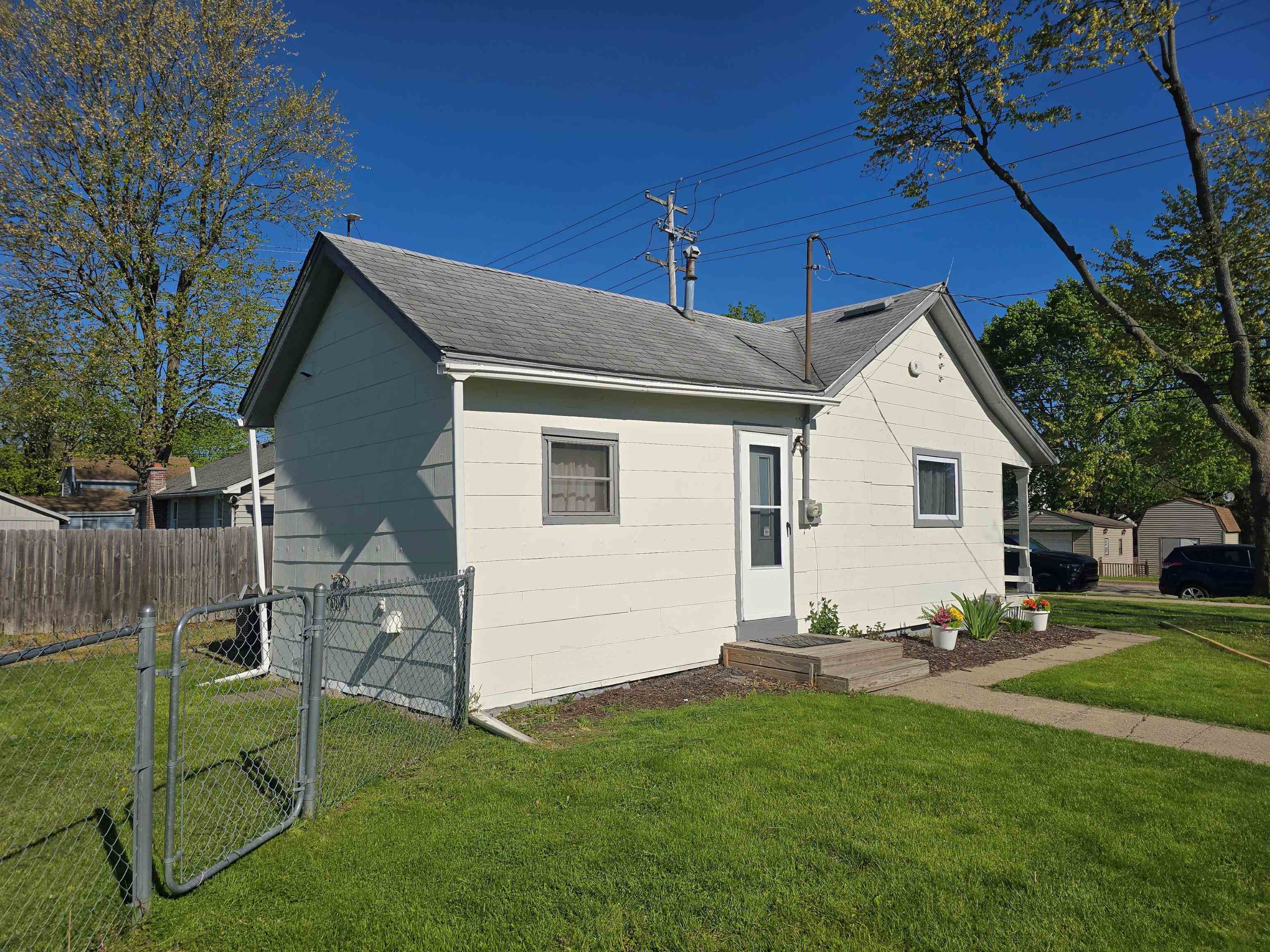 117 W Mcneil Street Property Photo 3