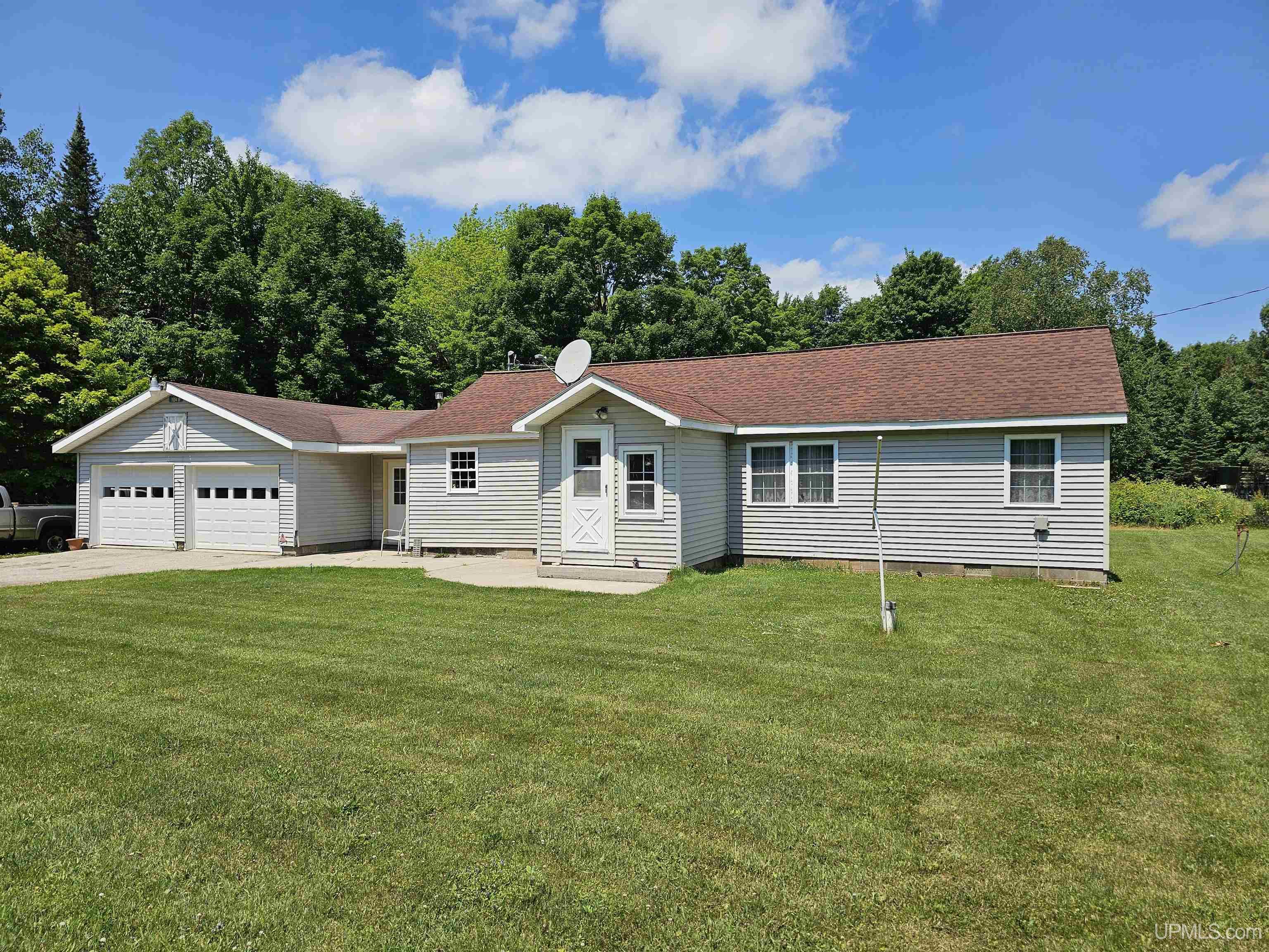 1694 W Quarry Road Property Photo 1