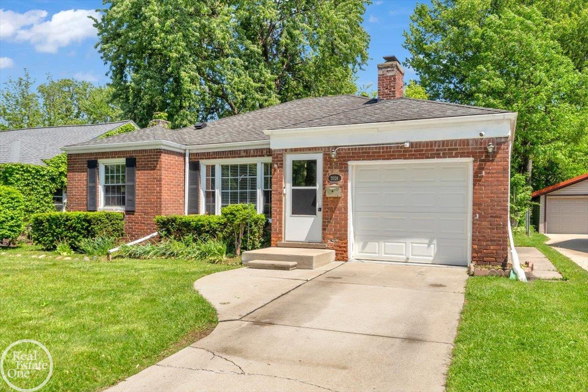 2024 Manchester Boulevard Property Photo 2