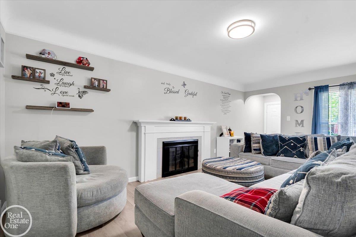 2024 Manchester Boulevard Property Photo 4