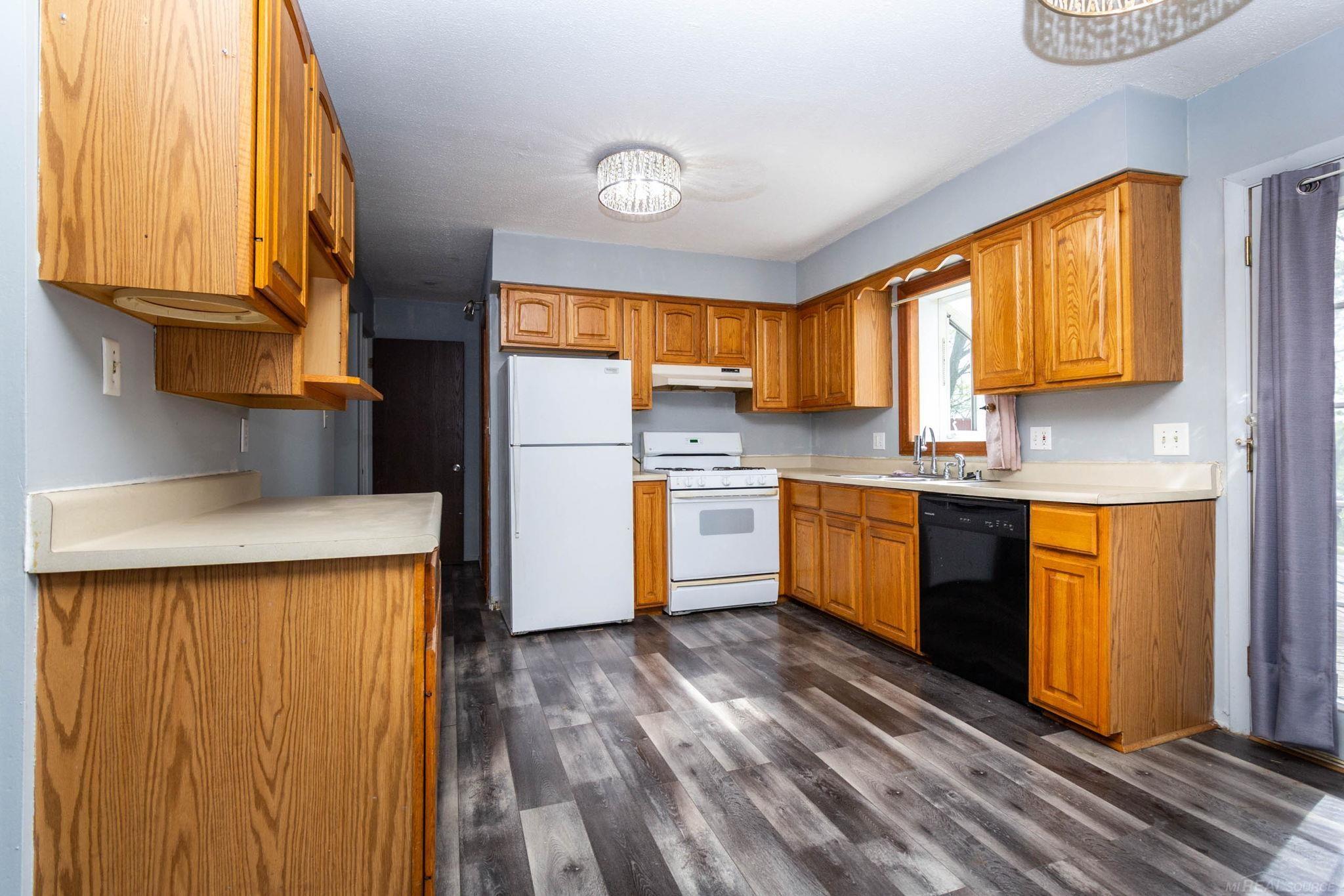 13281 Lake Point Boulevard Property Photo 11