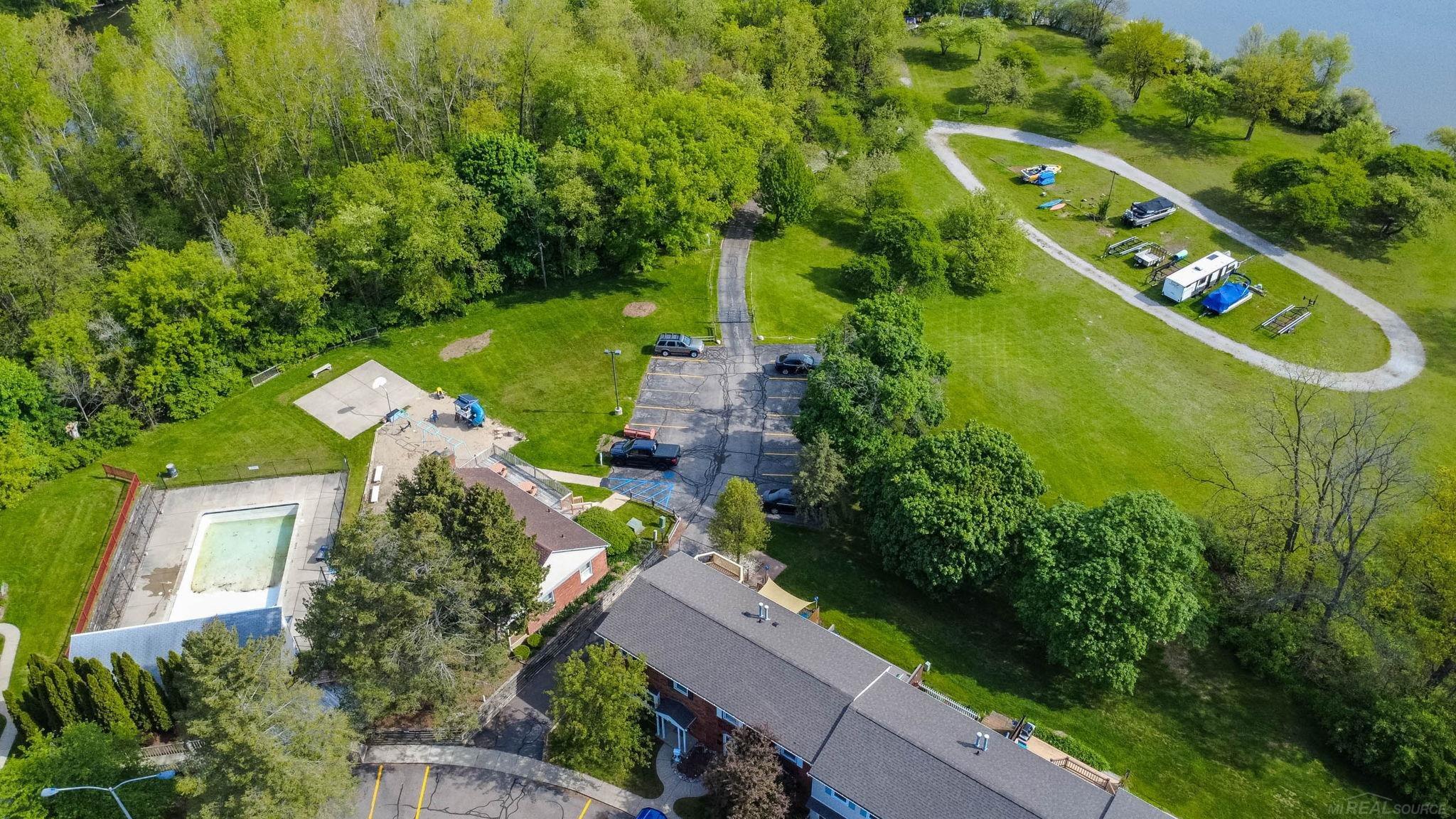 13281 Lake Point Boulevard Property Photo 44