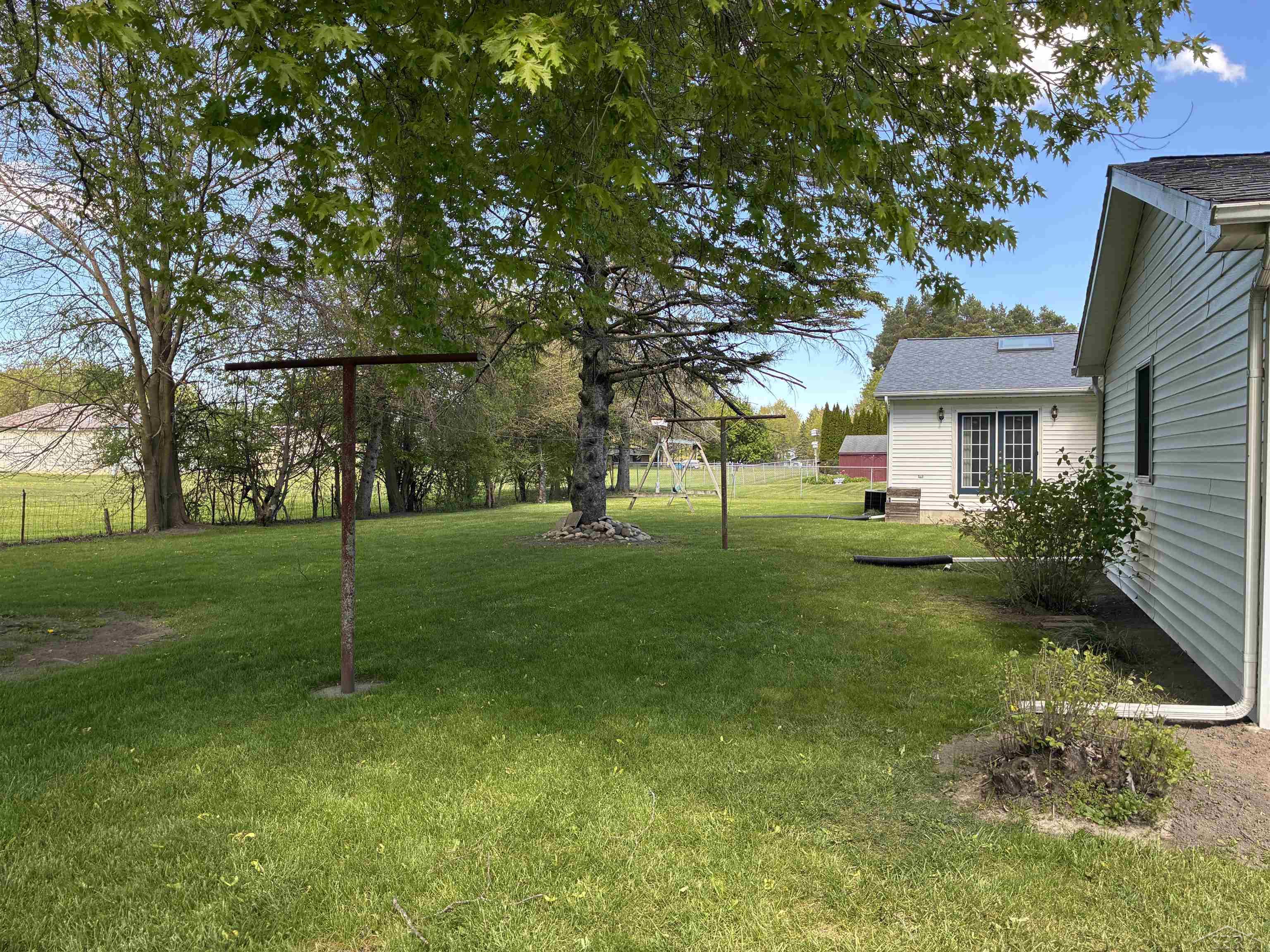 7178 London Drive Property Photo 8