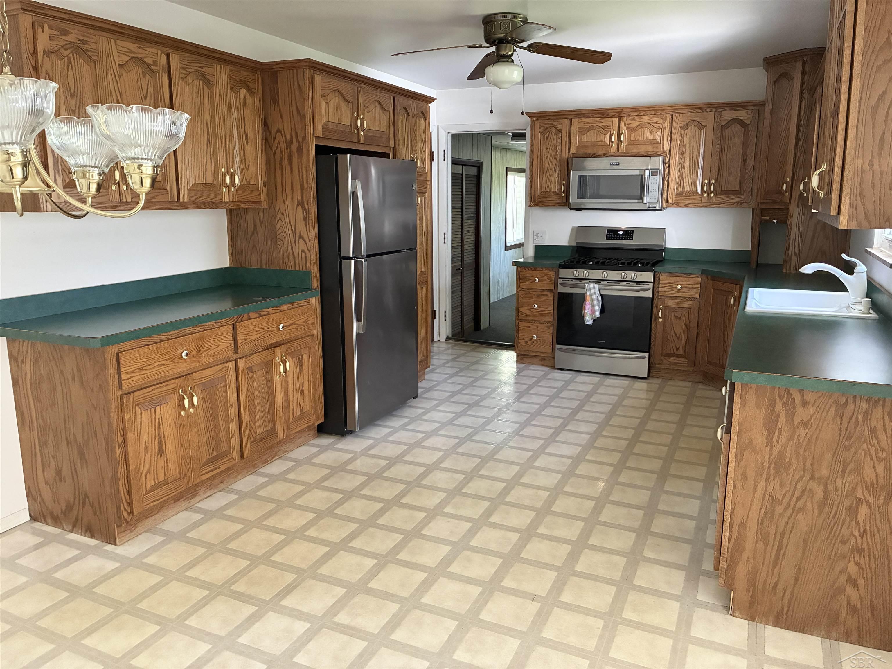 7178 London Drive Property Photo 14