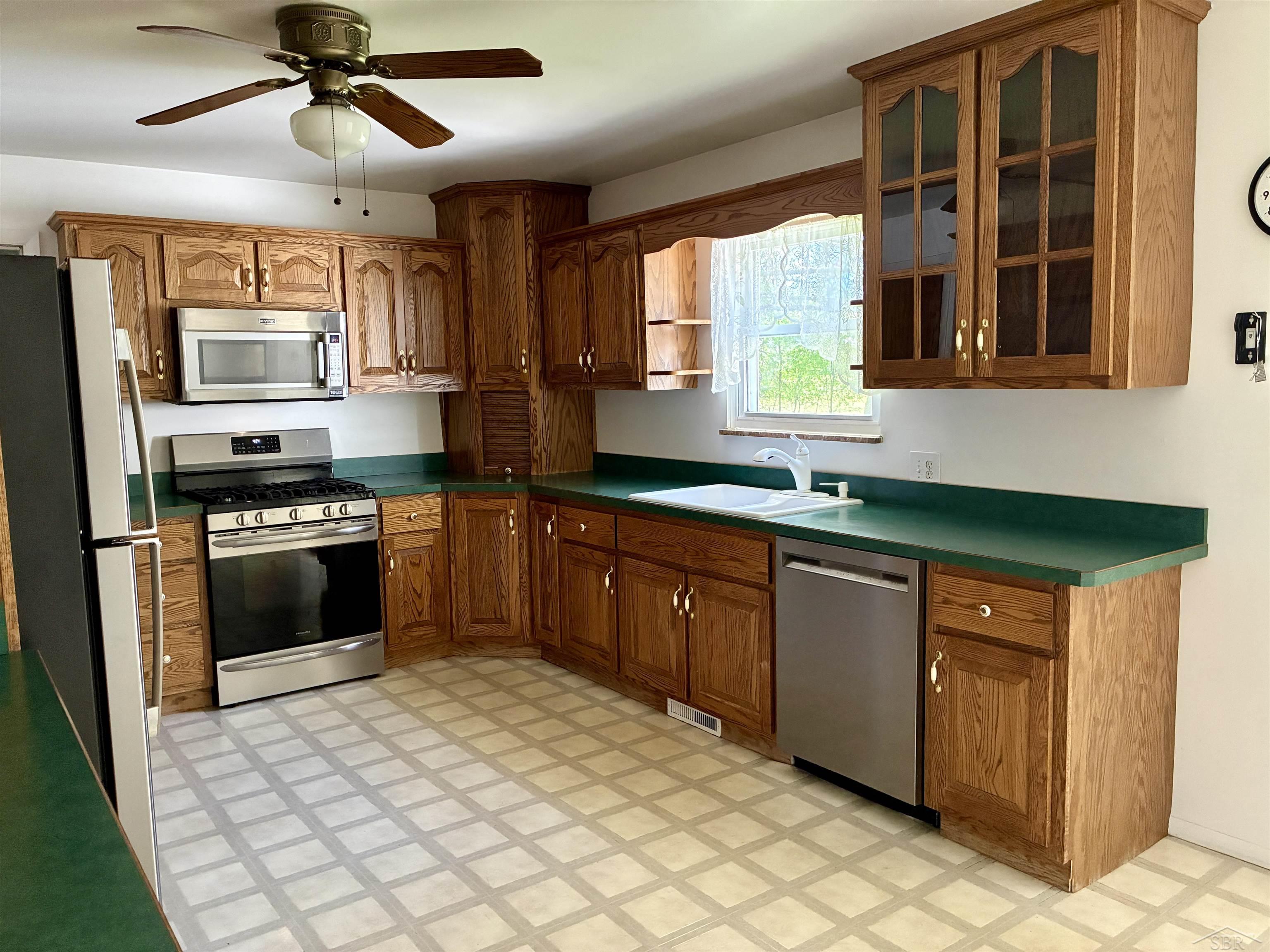 7178 London Drive Property Photo 15
