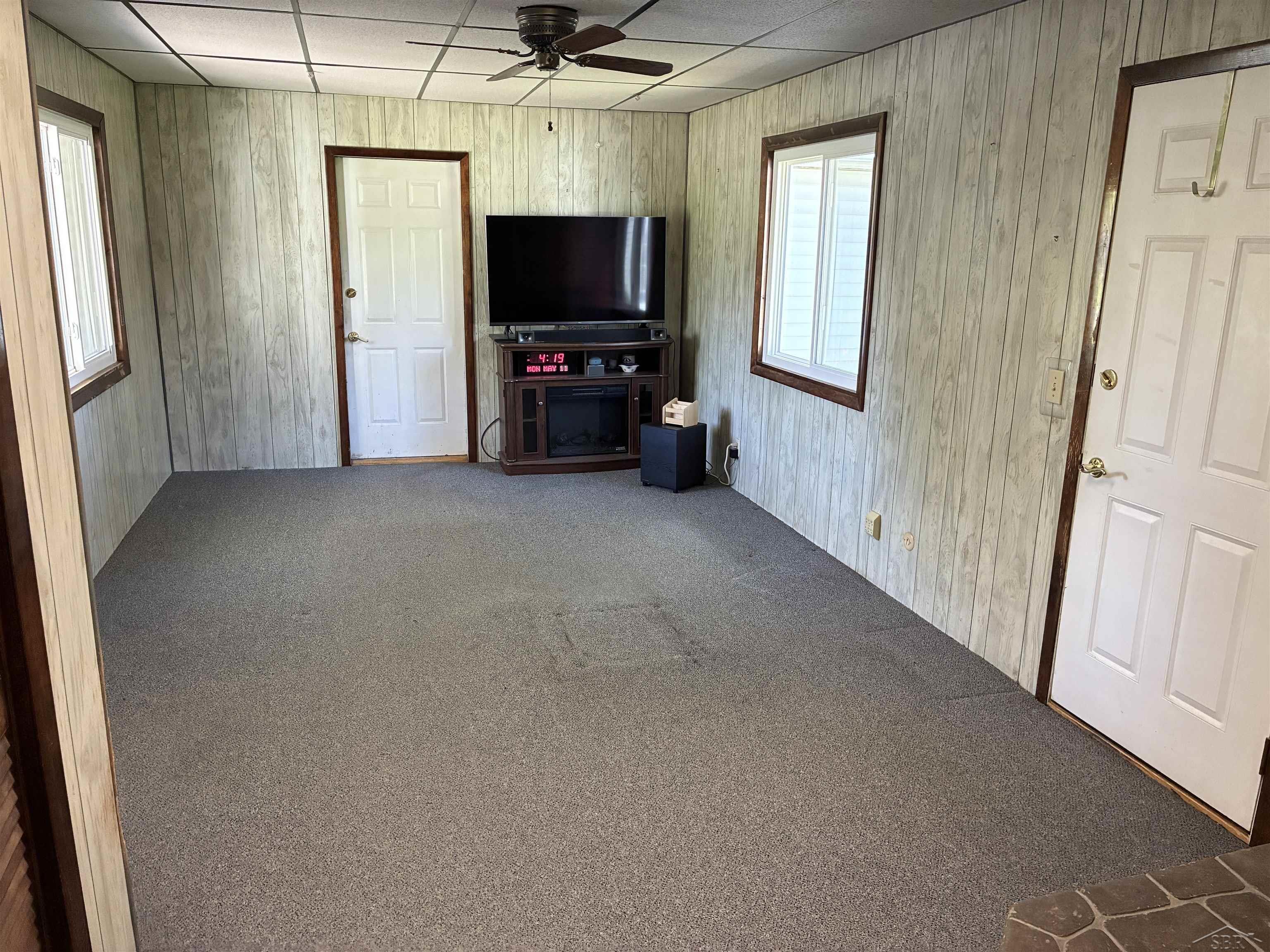 7178 London Drive Property Photo 19