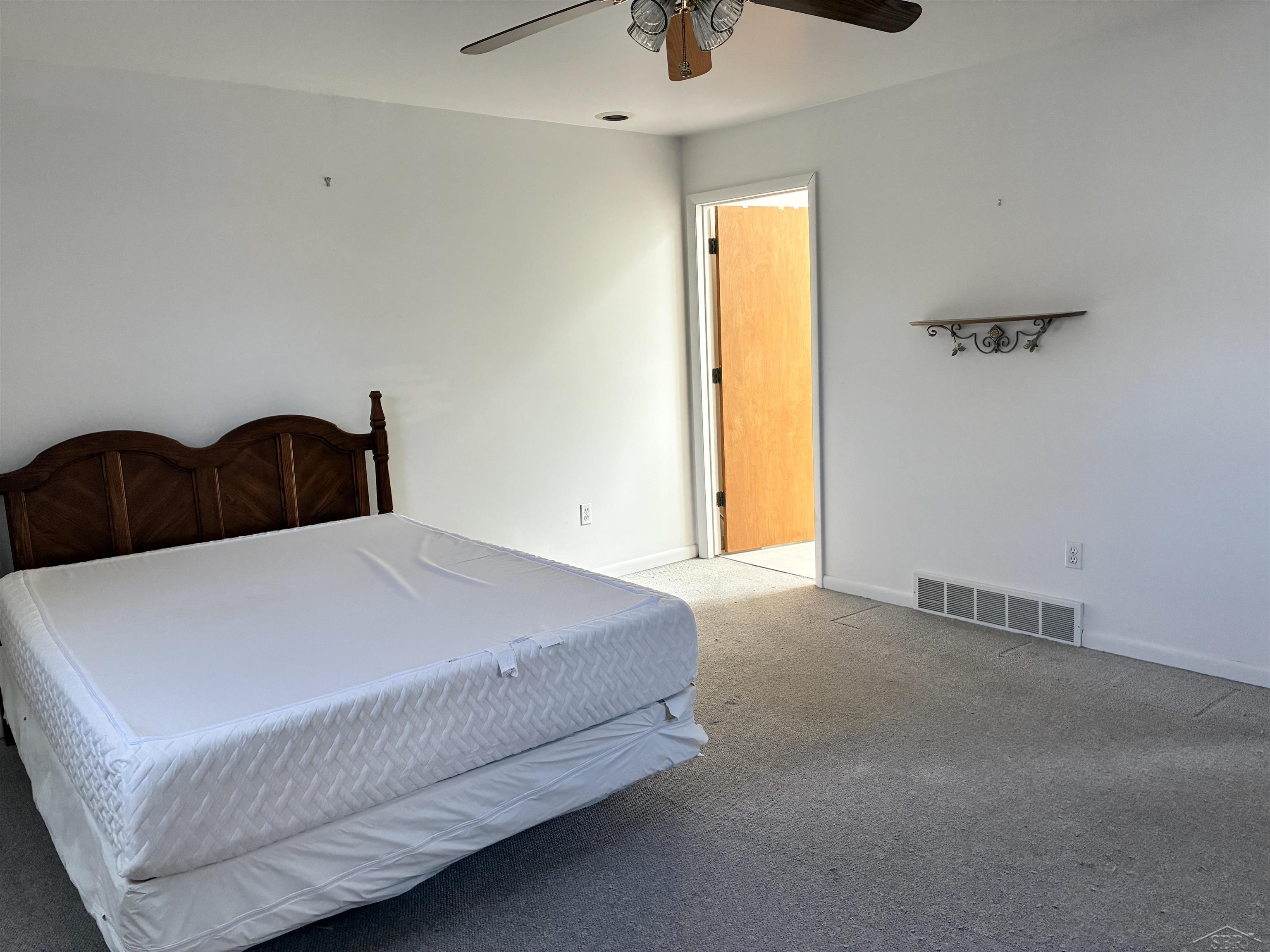7178 London Drive Property Photo 21