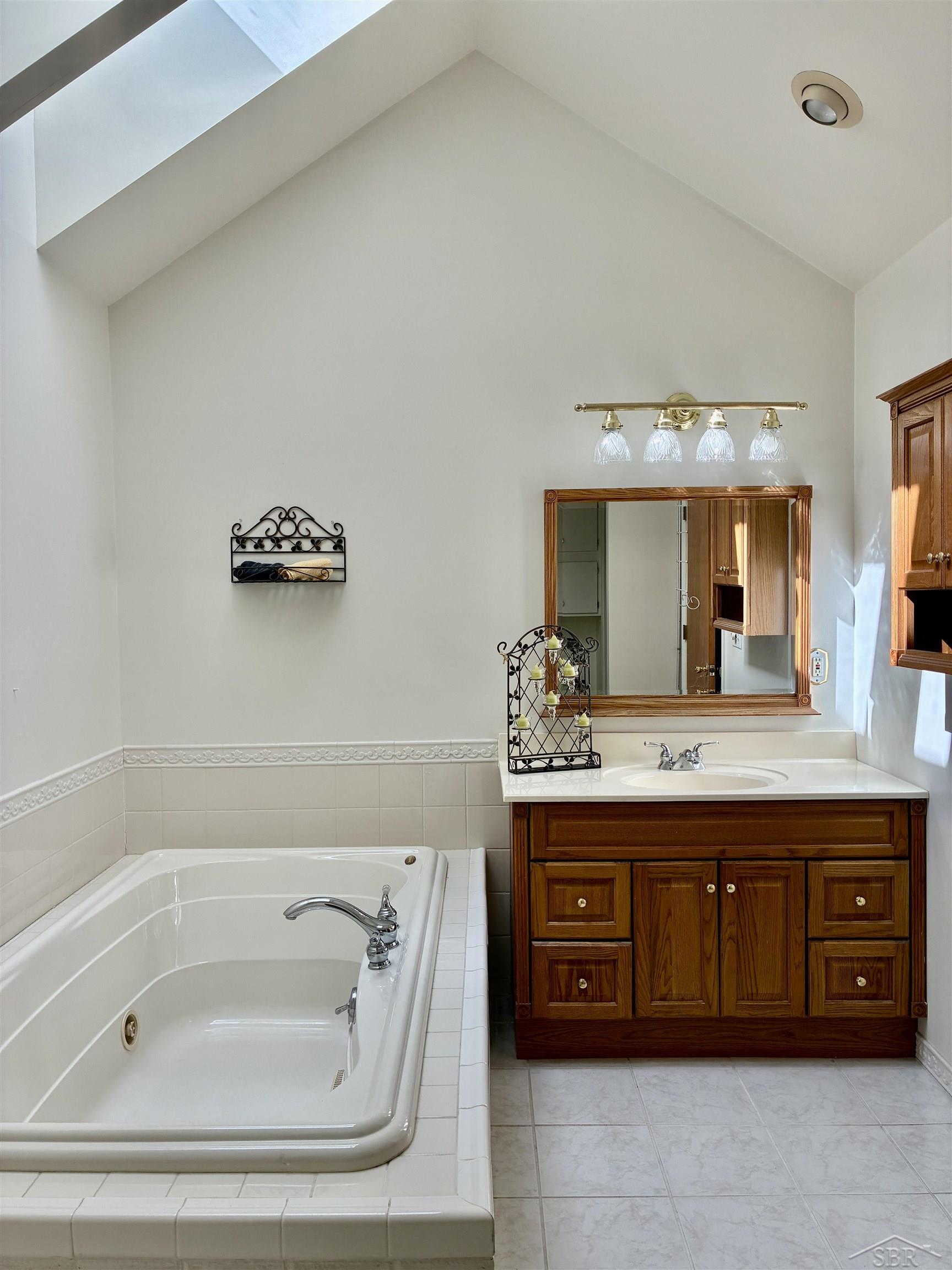 7178 London Drive Property Photo 23