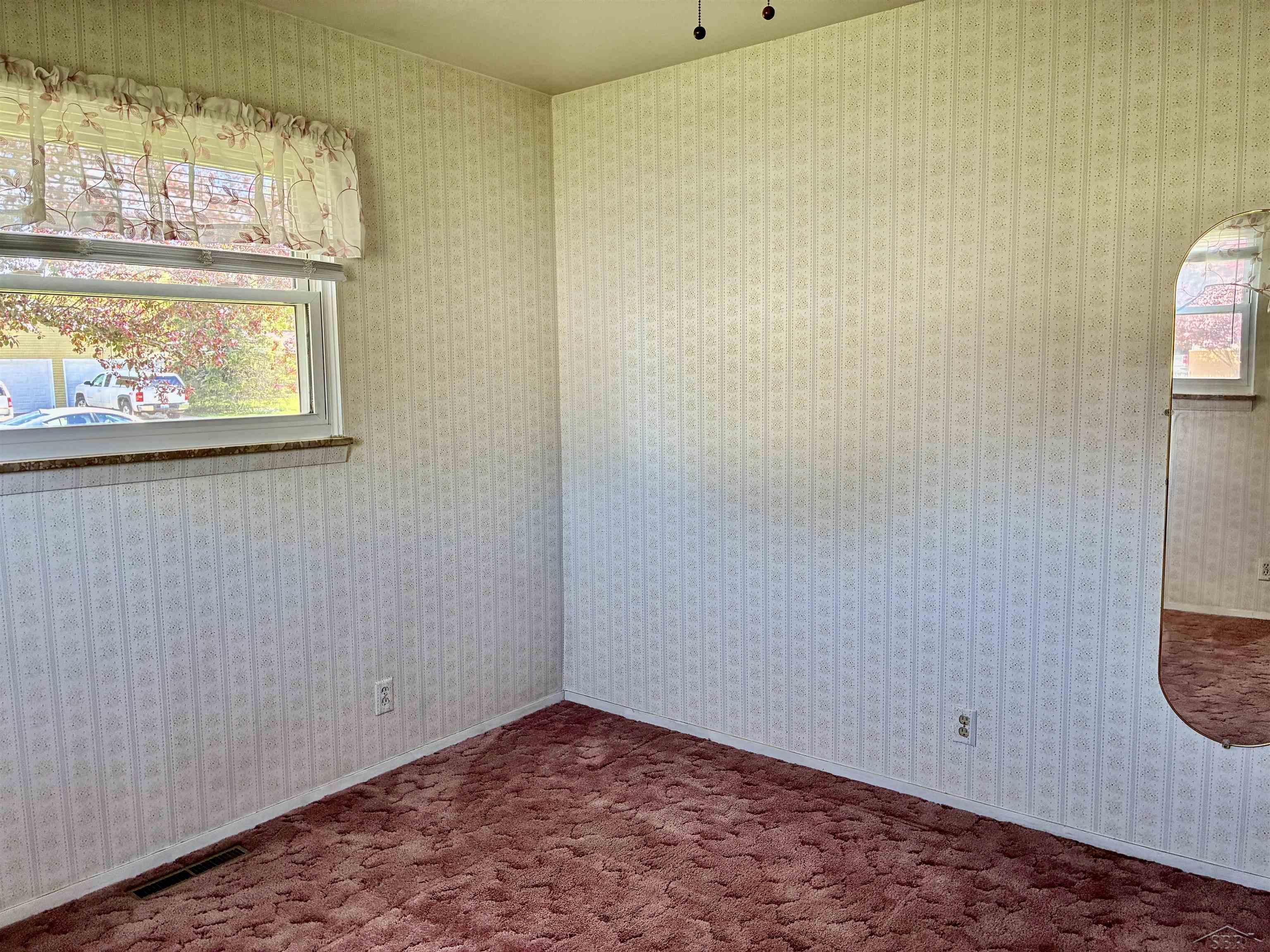 7178 London Drive Property Photo 32