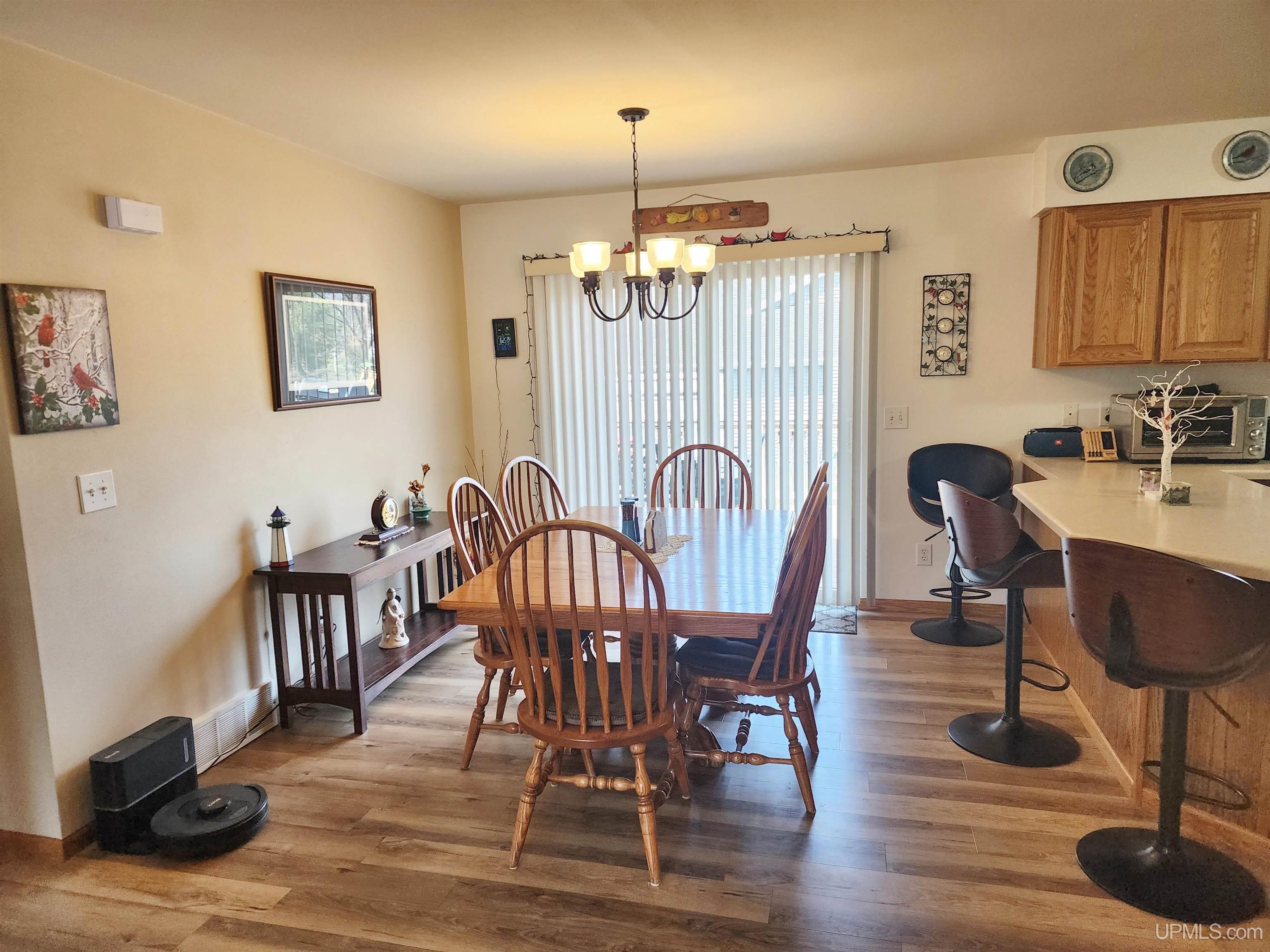 611 Oaklawn Drive Property Photo 15