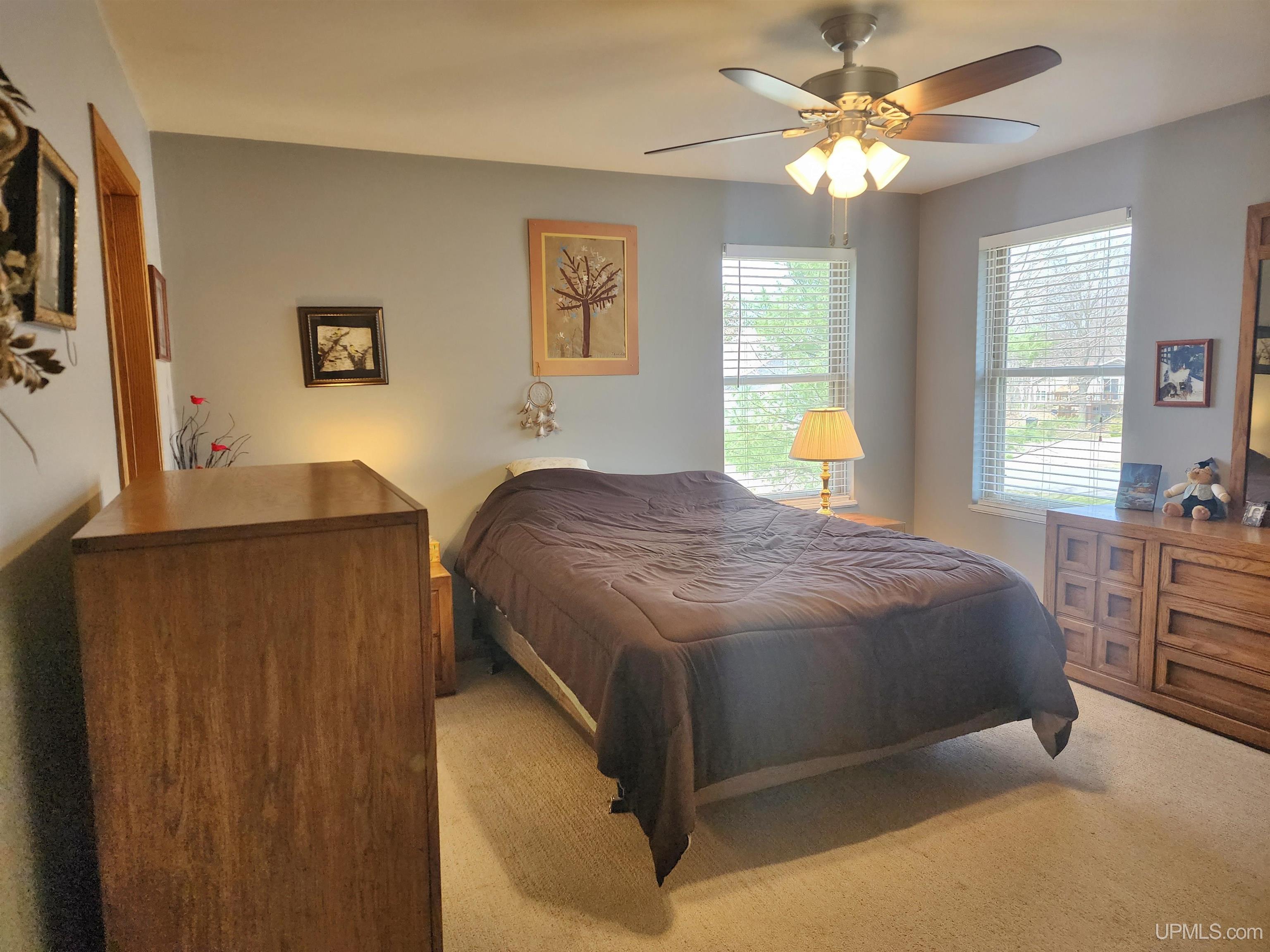 611 Oaklawn Drive Property Photo 20