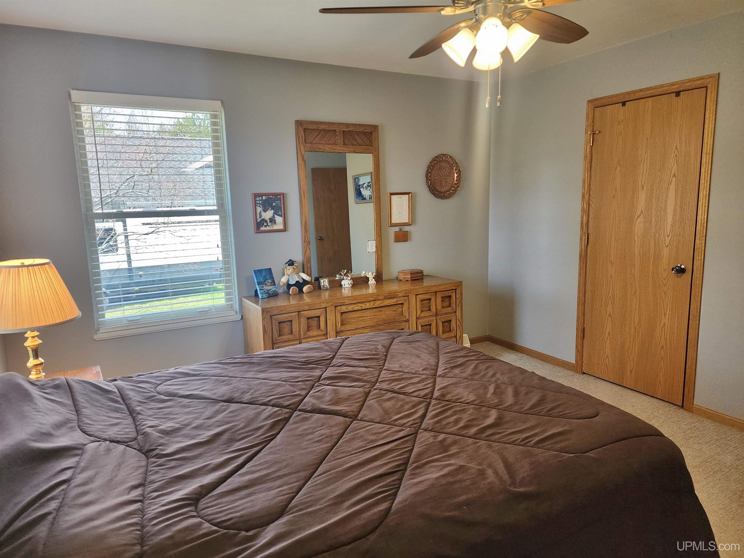 611 Oaklawn Drive Property Photo 22