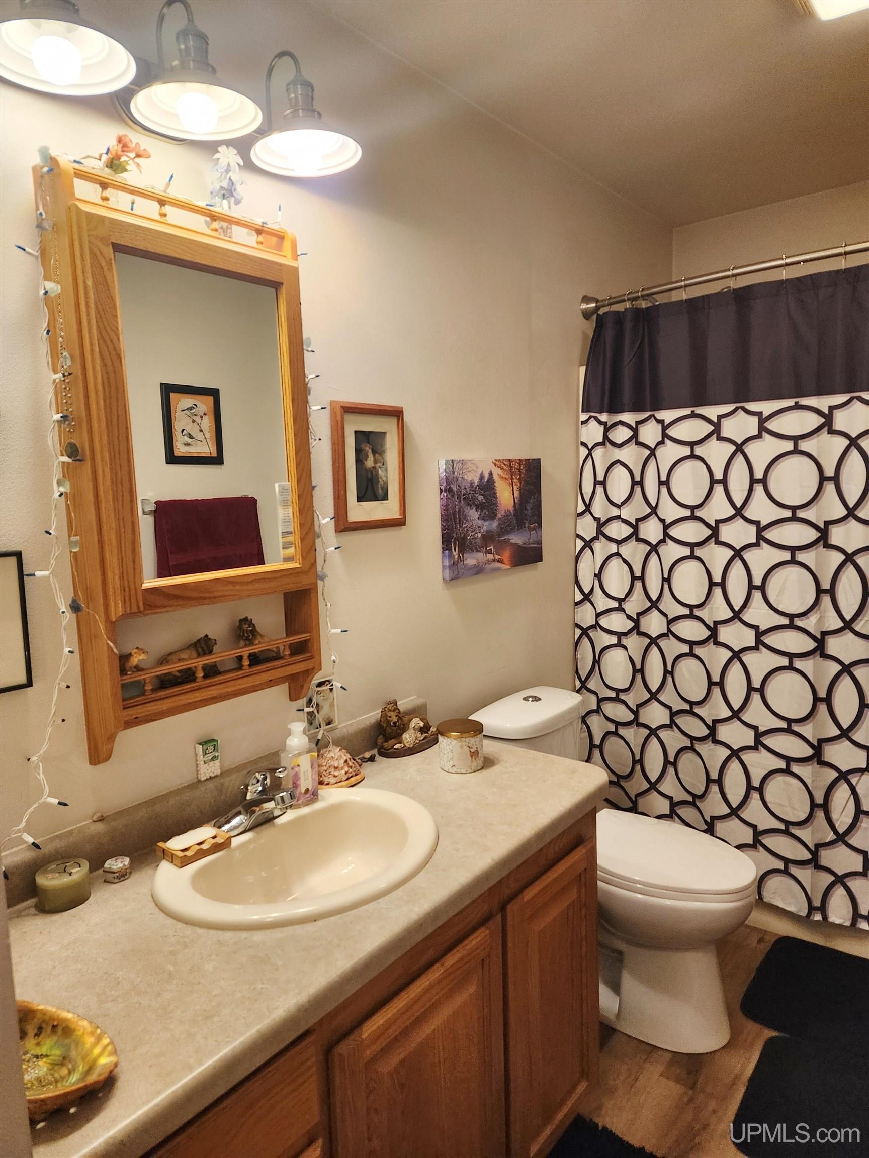 611 Oaklawn Drive Property Photo 35