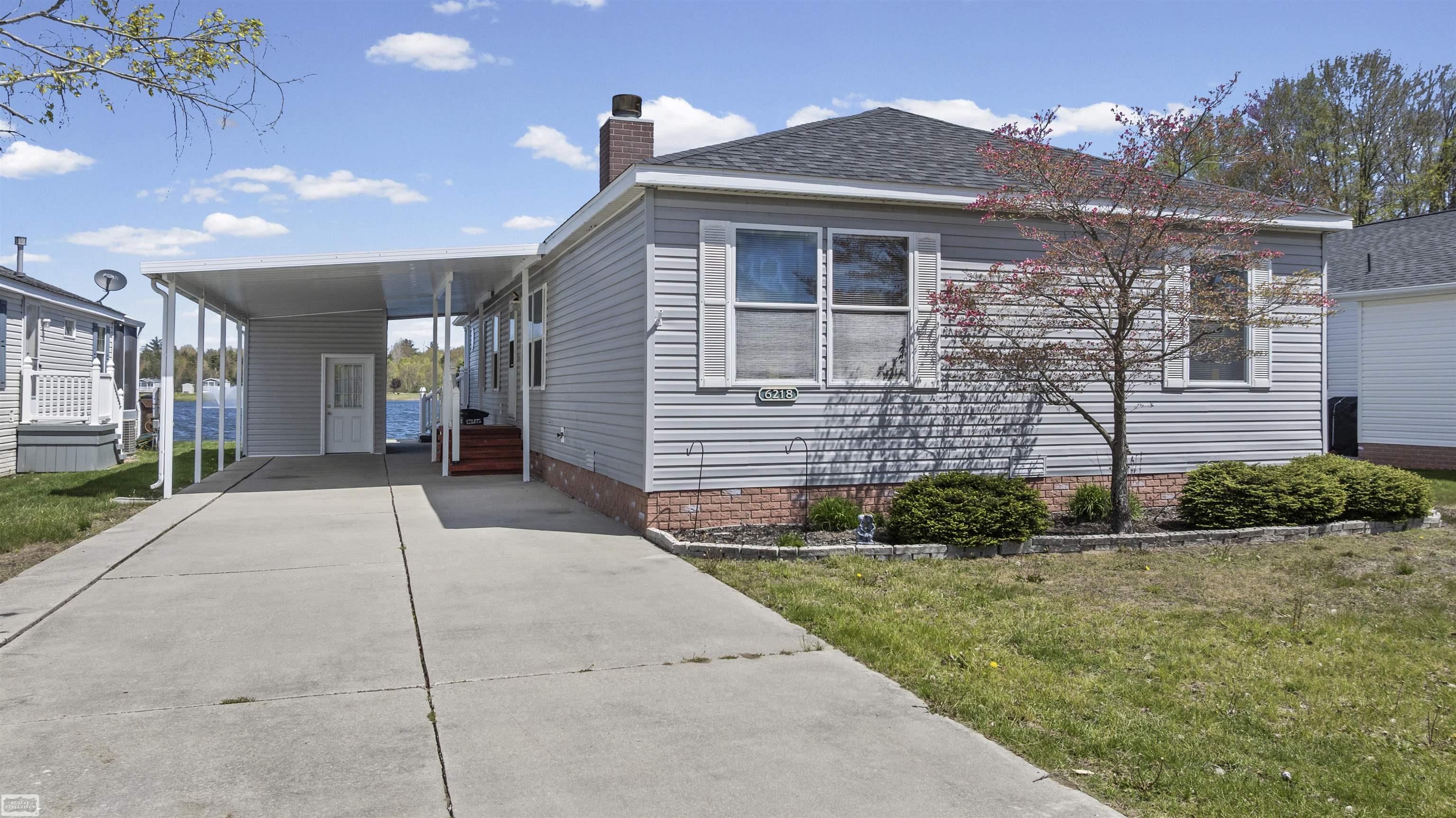 6218 Square Lake Drive Property Photo 1