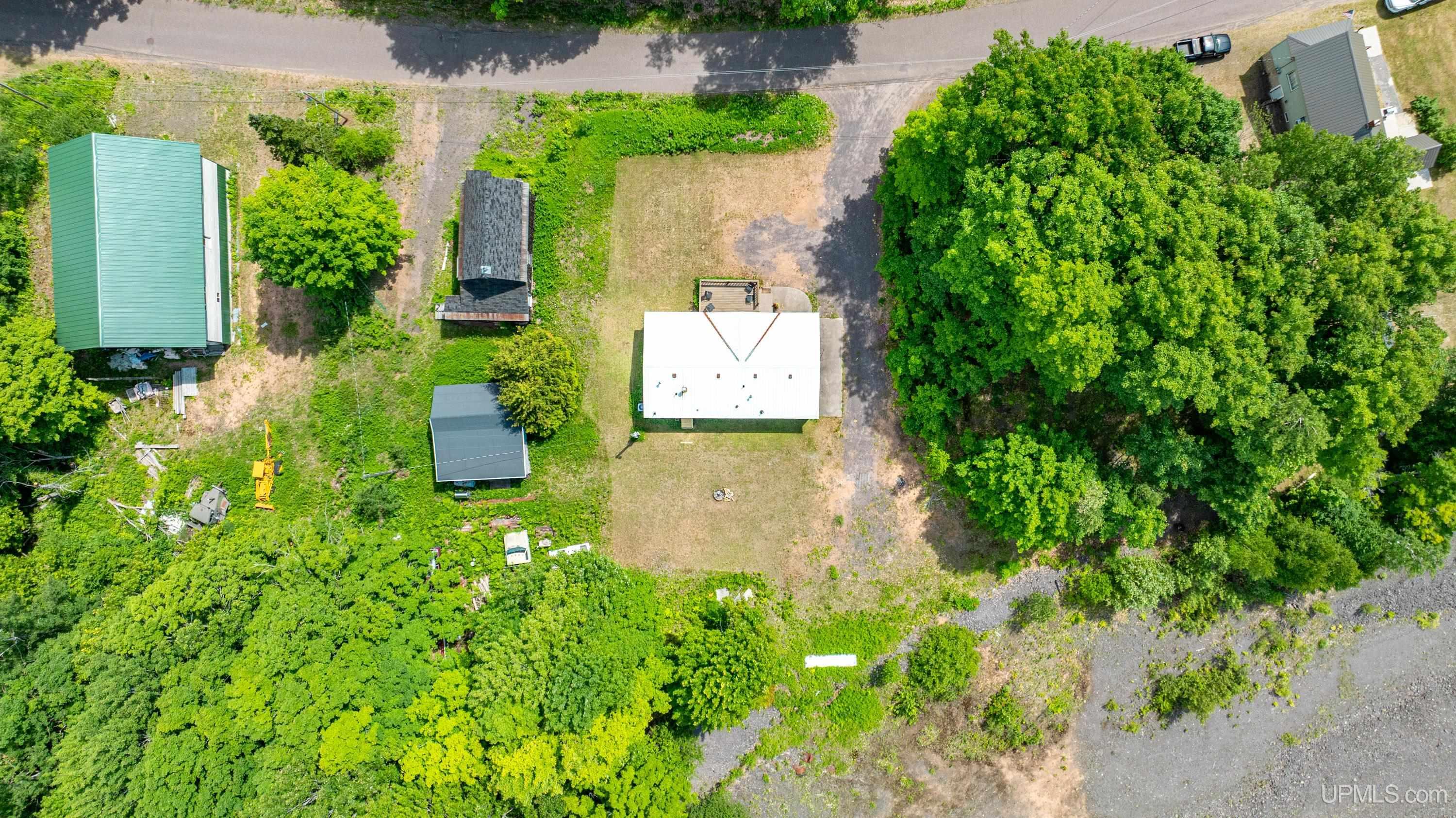 15576 2nd Street Property Photo 3