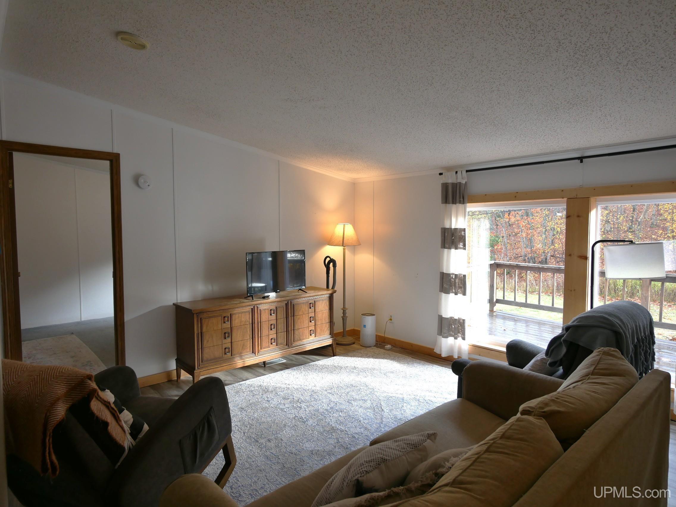15576 2nd Street Property Photo 7