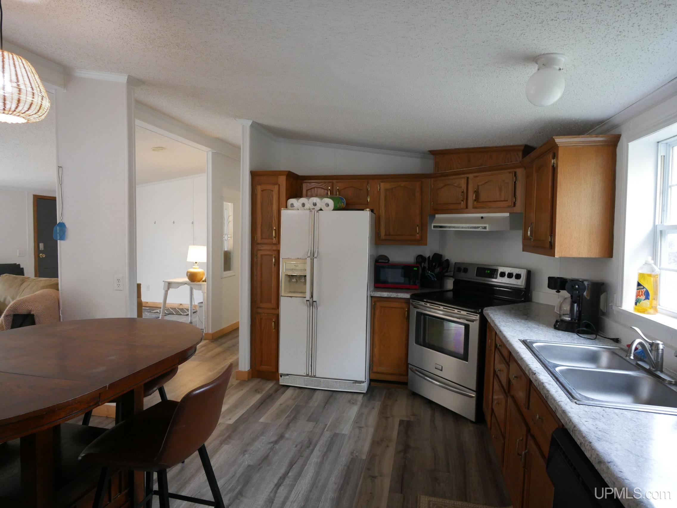 15576 2nd Street Property Photo 9