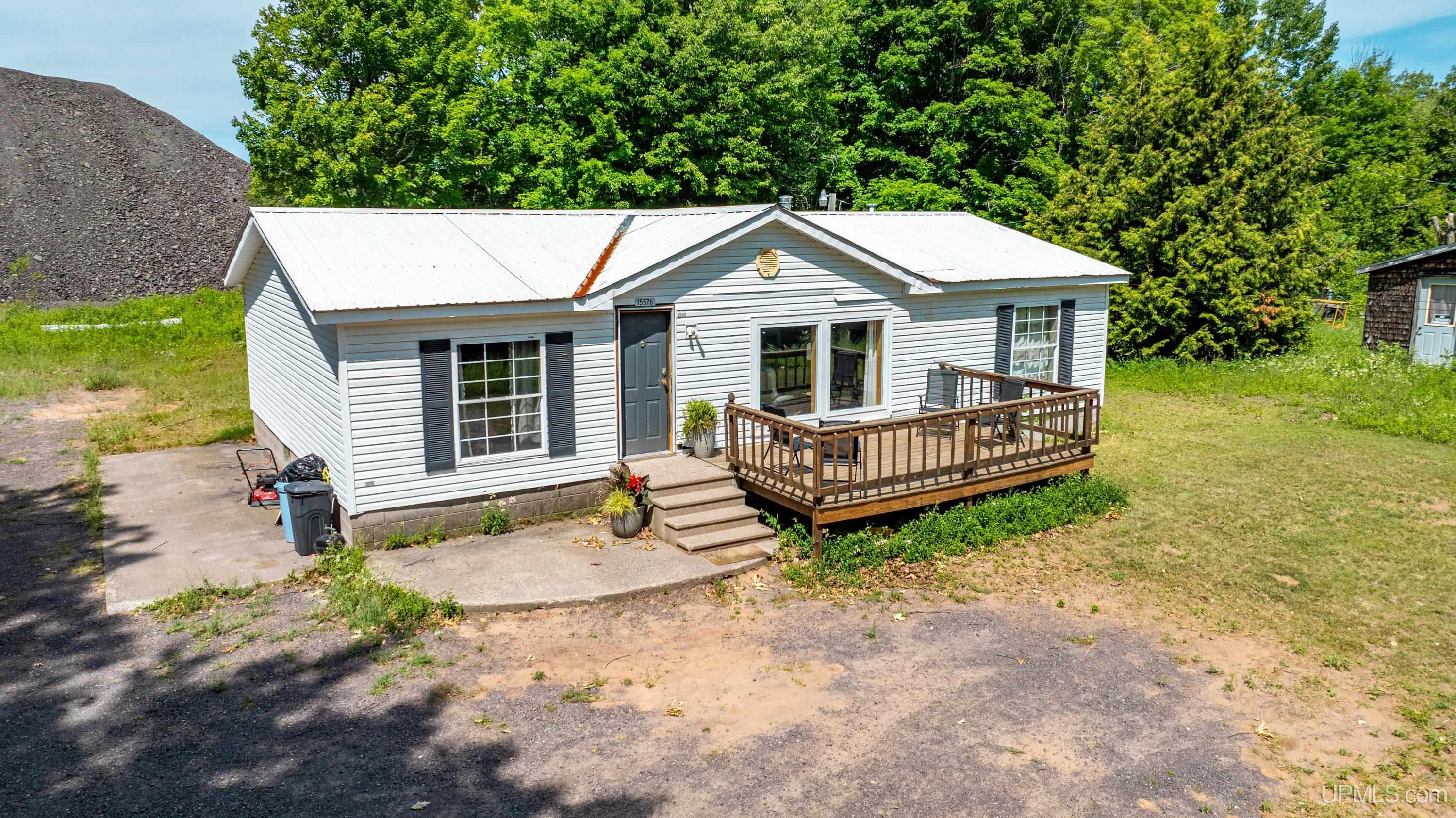 15576 2nd Street Property Photo 33