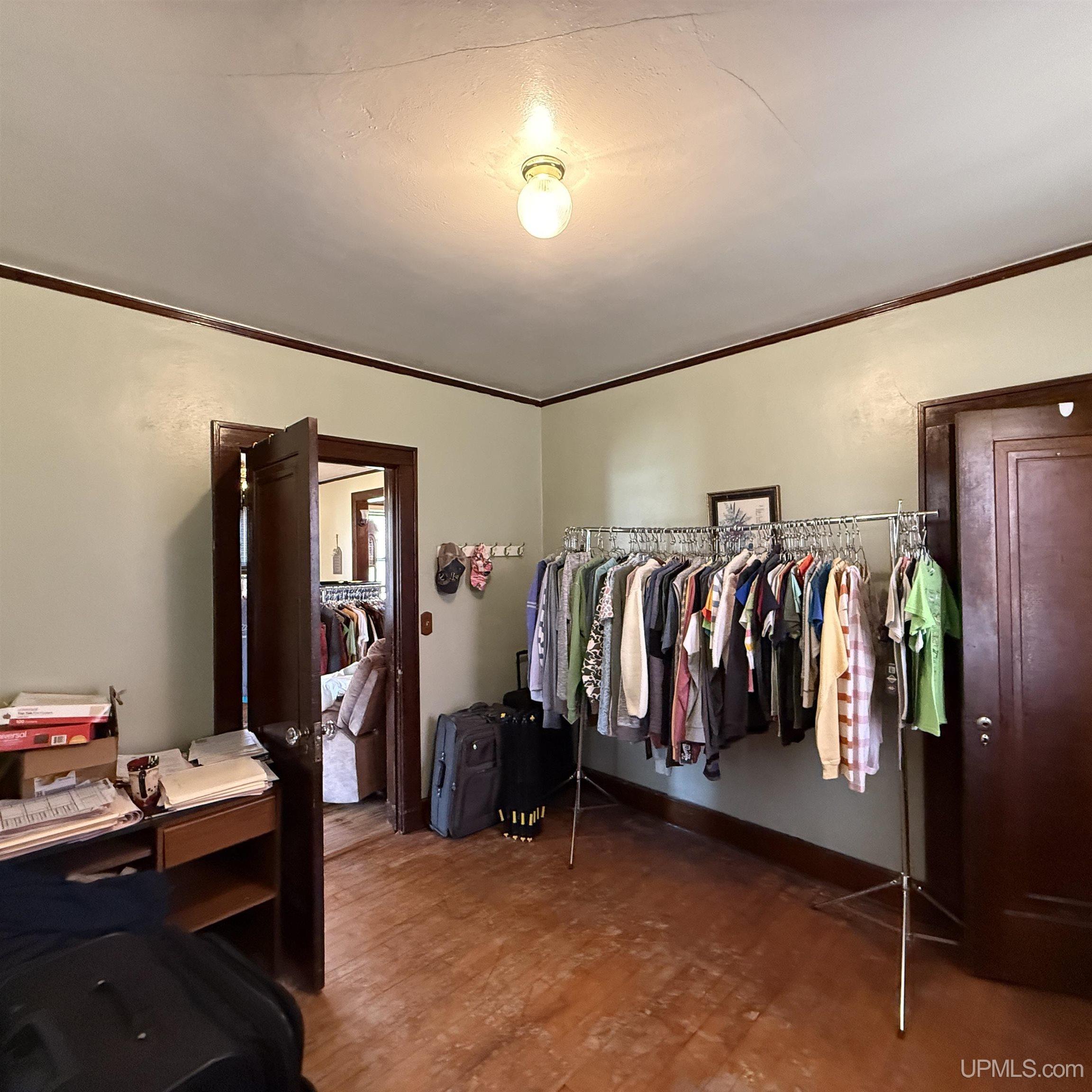 106 Iron Street Property Photo 7