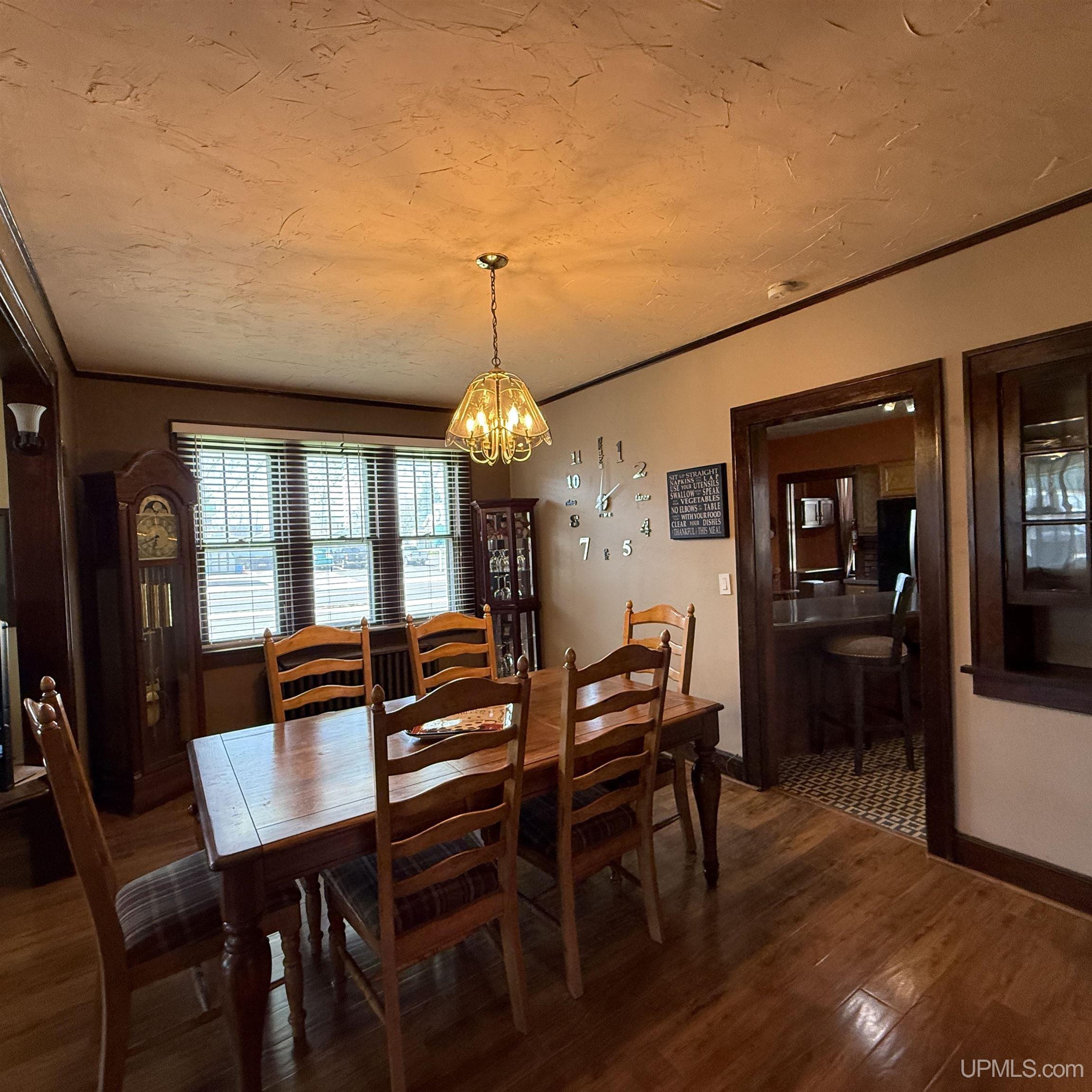 106 Iron Street Property Photo 14