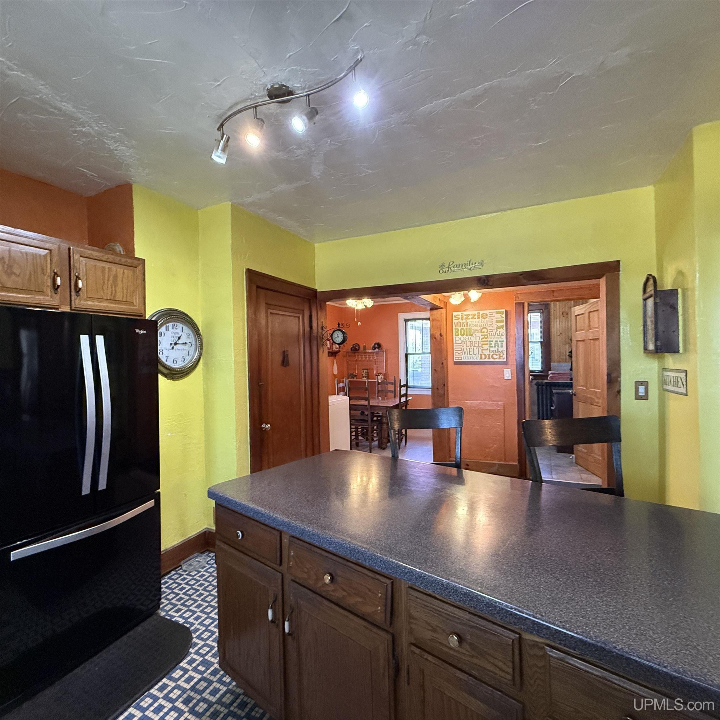106 Iron Street Property Photo 18
