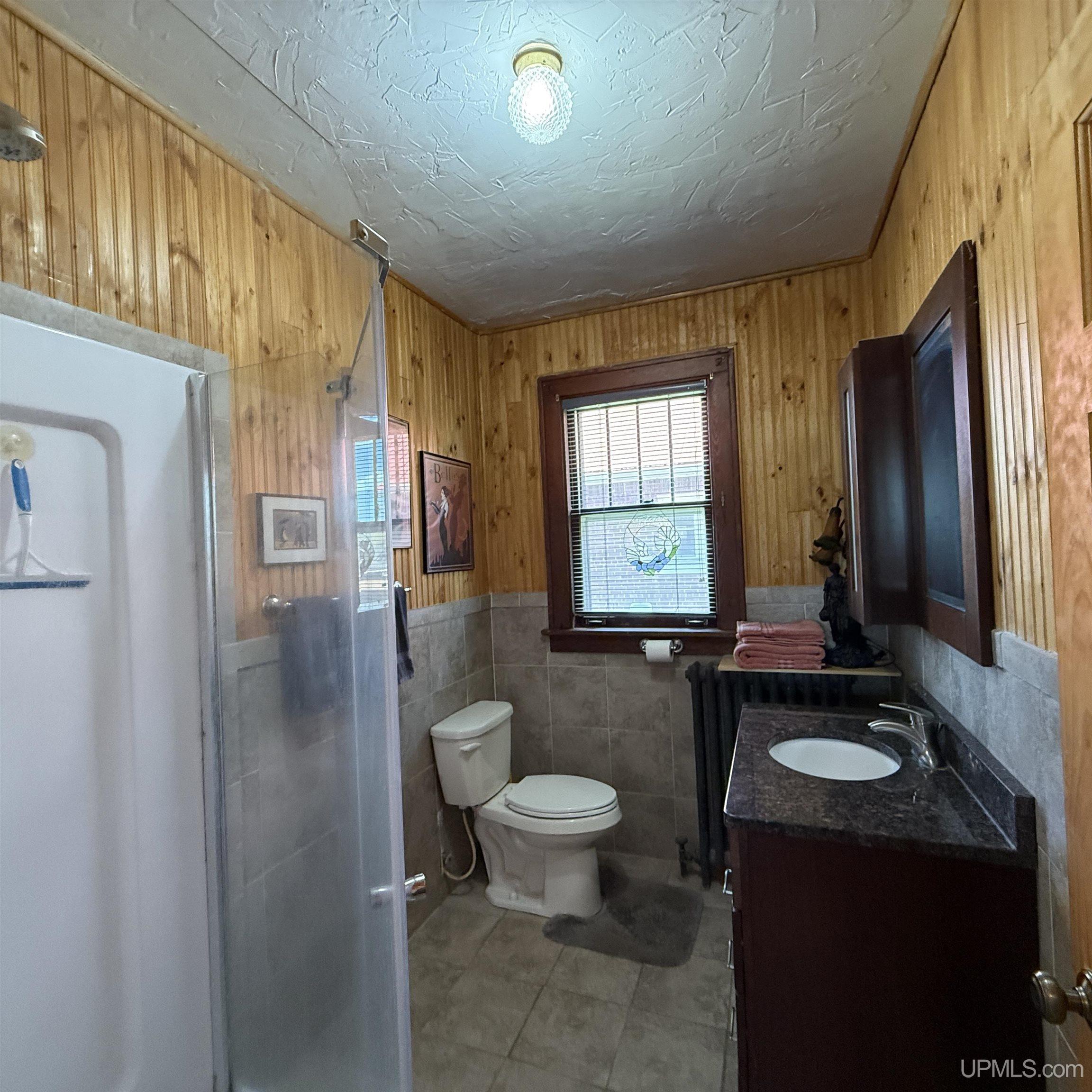 106 Iron Street Property Photo 24
