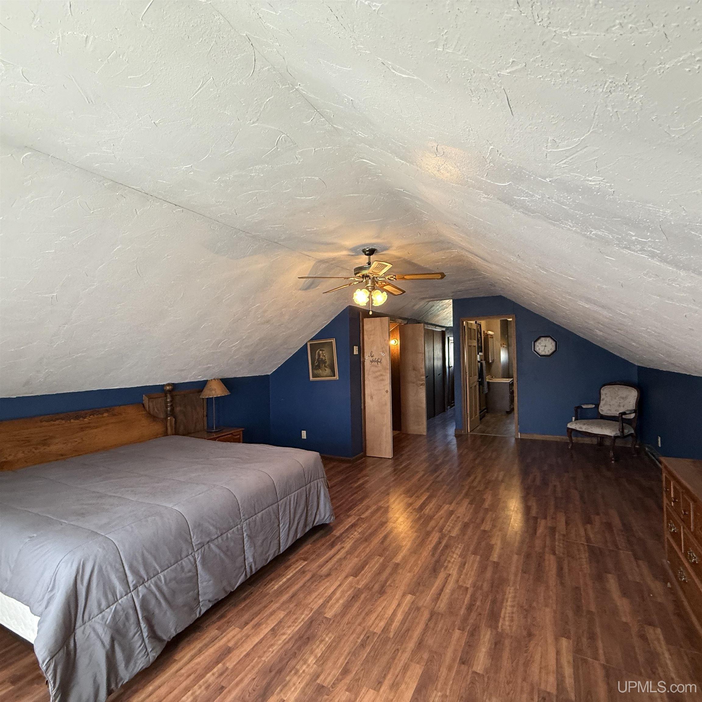 106 Iron Street Property Photo 27
