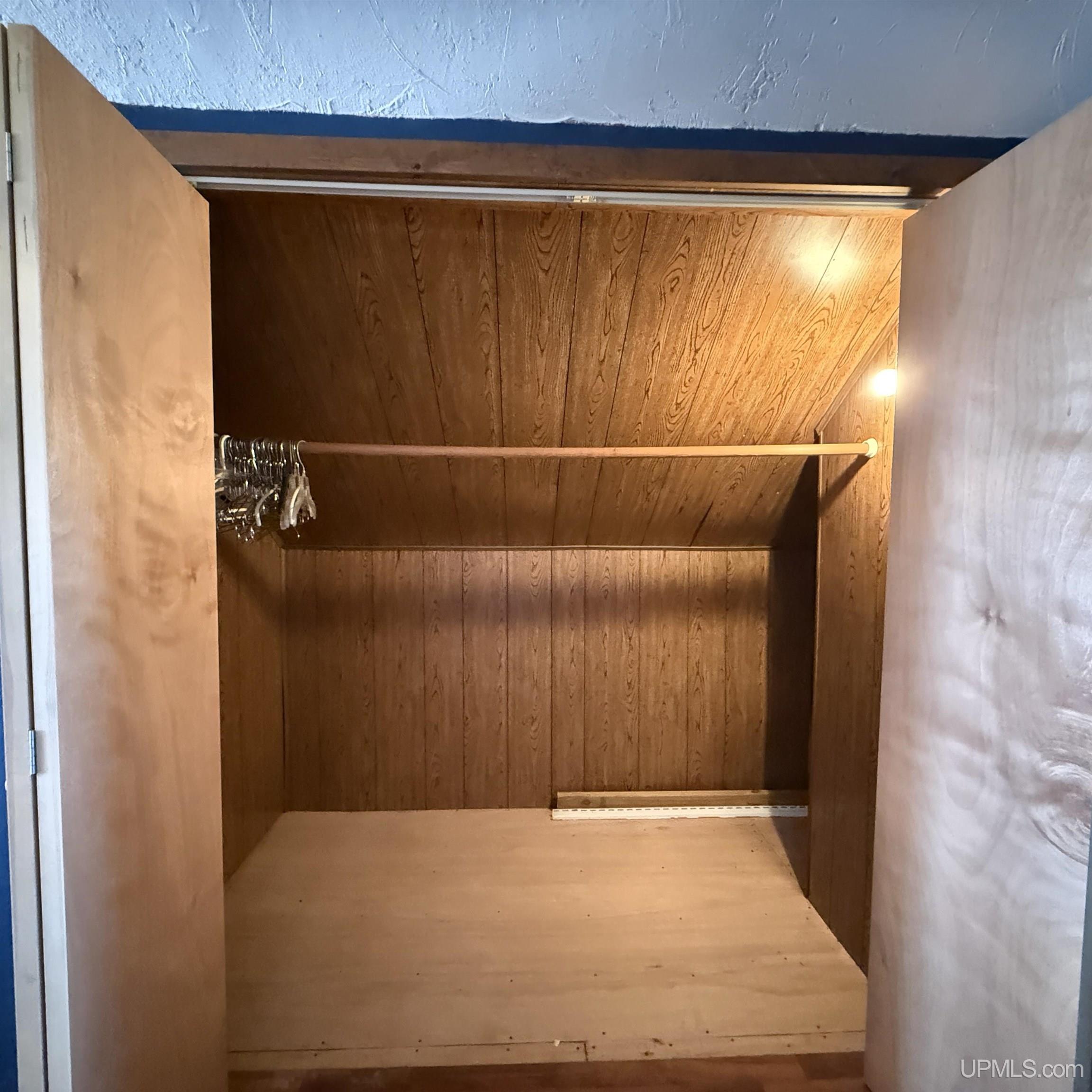 106 Iron Street Property Photo 30