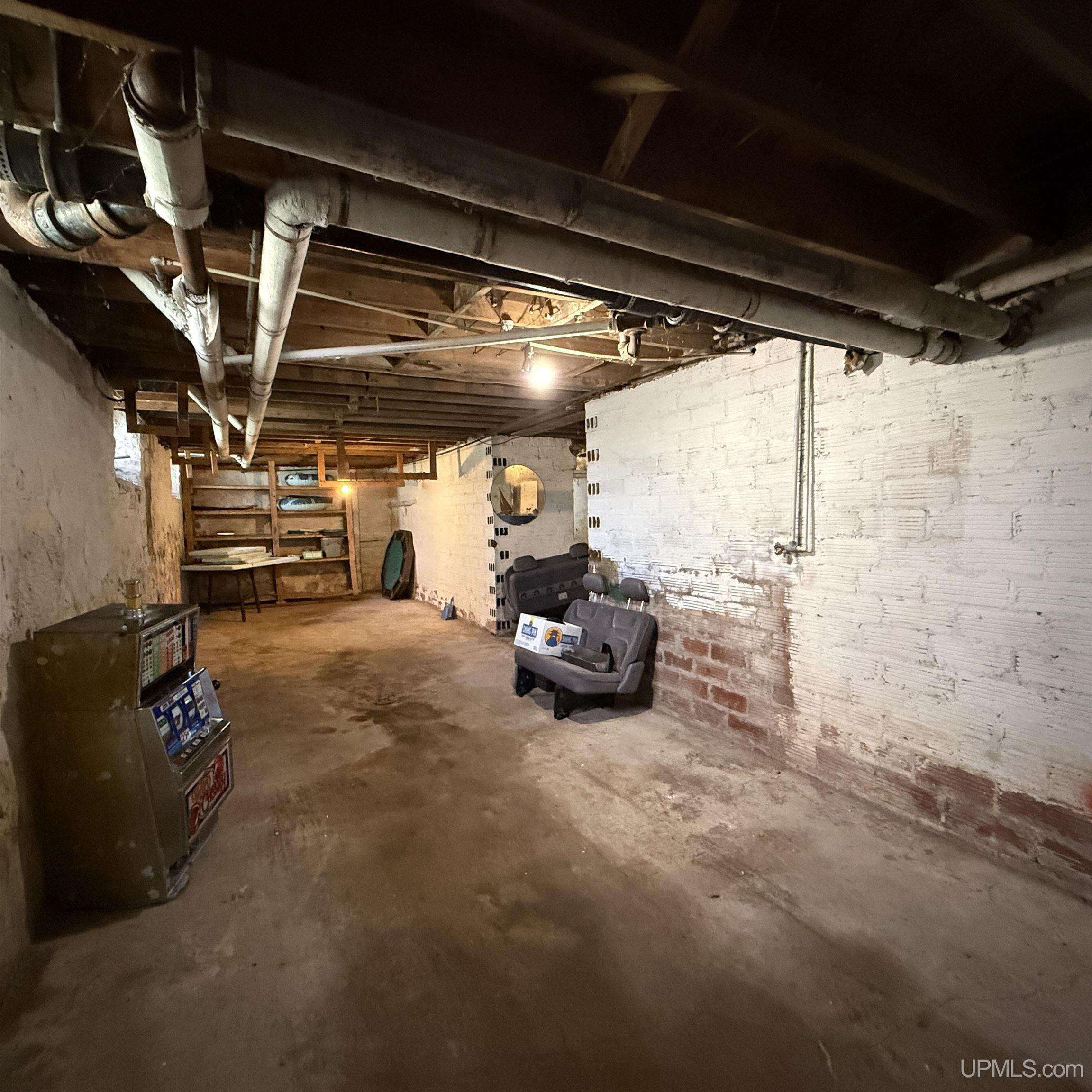 106 Iron Street Property Photo 34