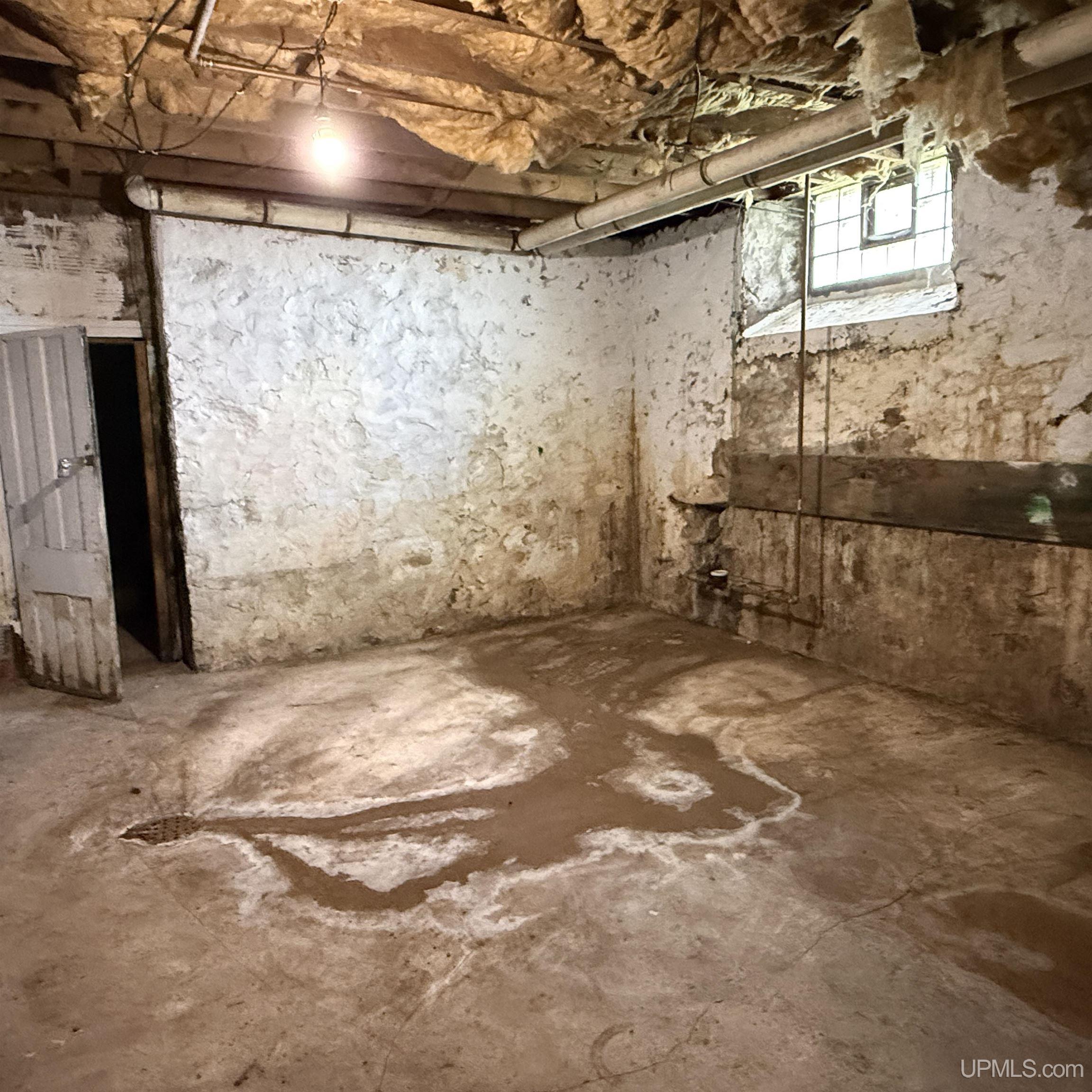 106 Iron Street Property Photo 35