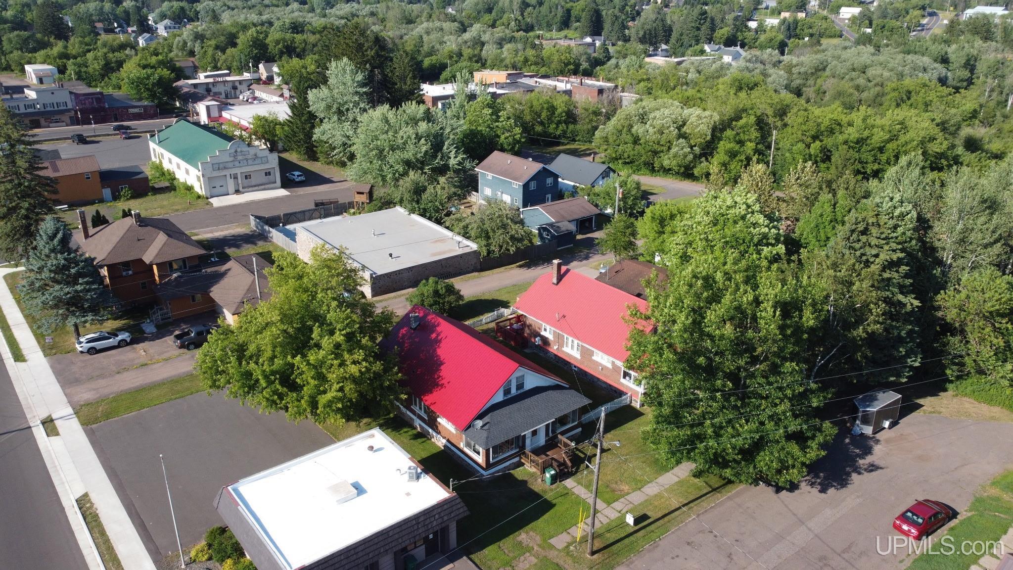 106 Iron Street Property Photo 49