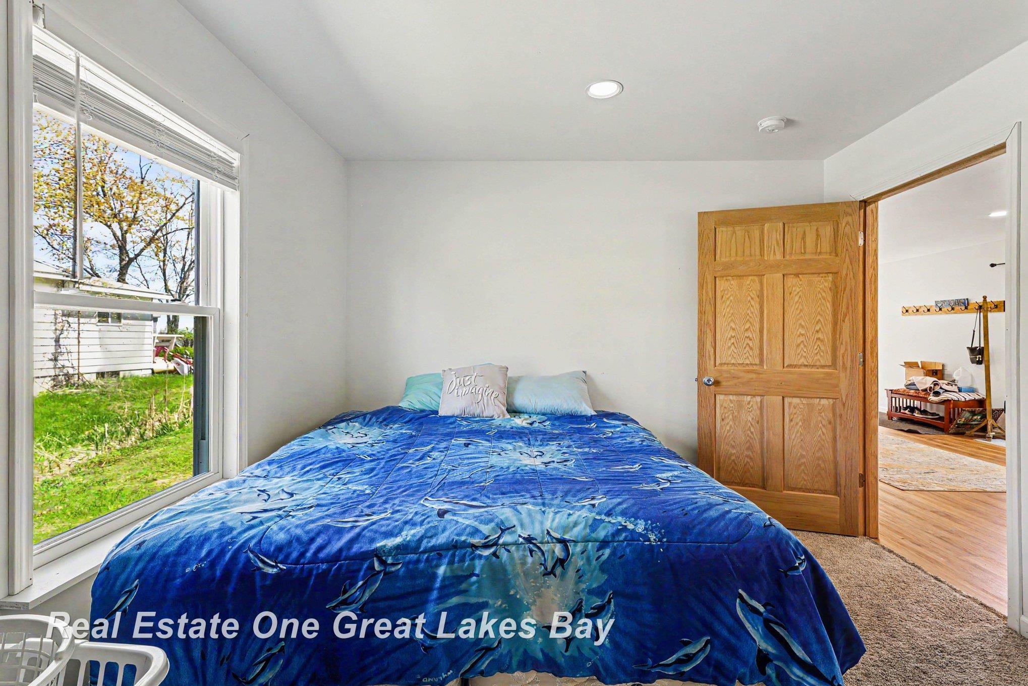 2118 Lakeview Street Property Photo 17