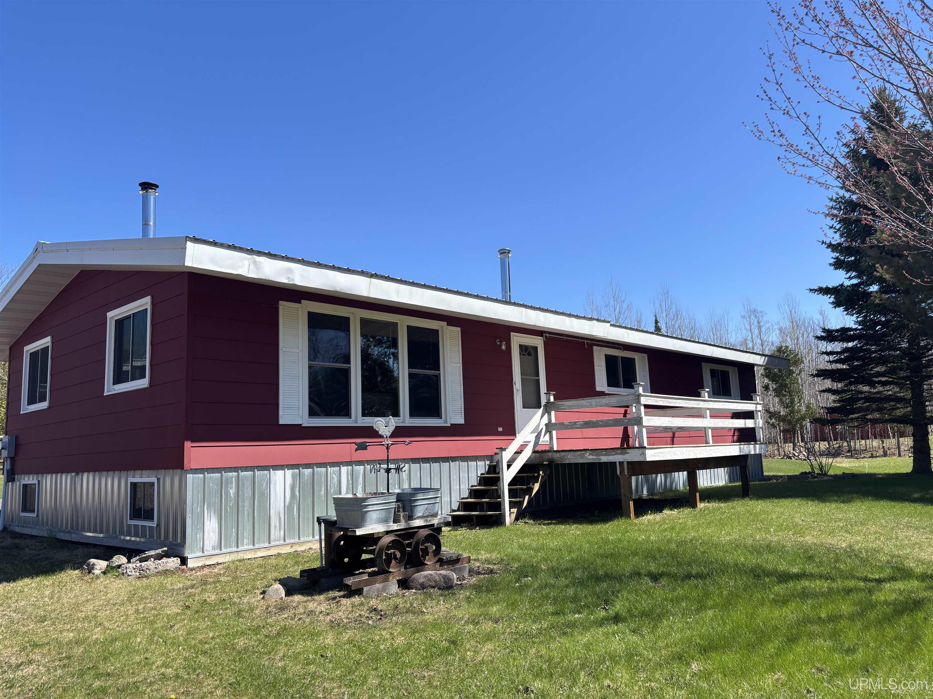 56230 Bear Lake Road Property Photo 1