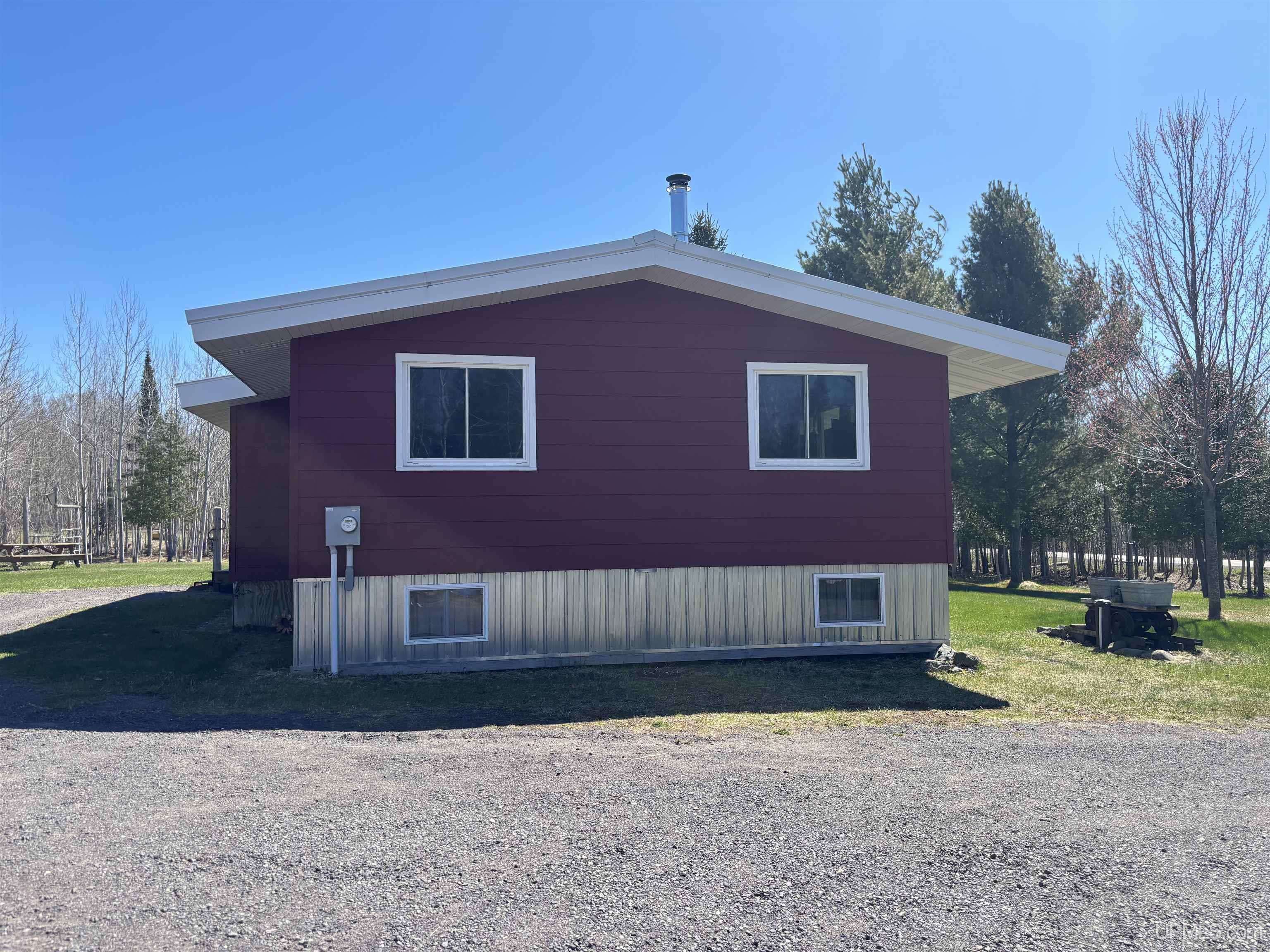 56230 Bear Lake Road Property Photo 2