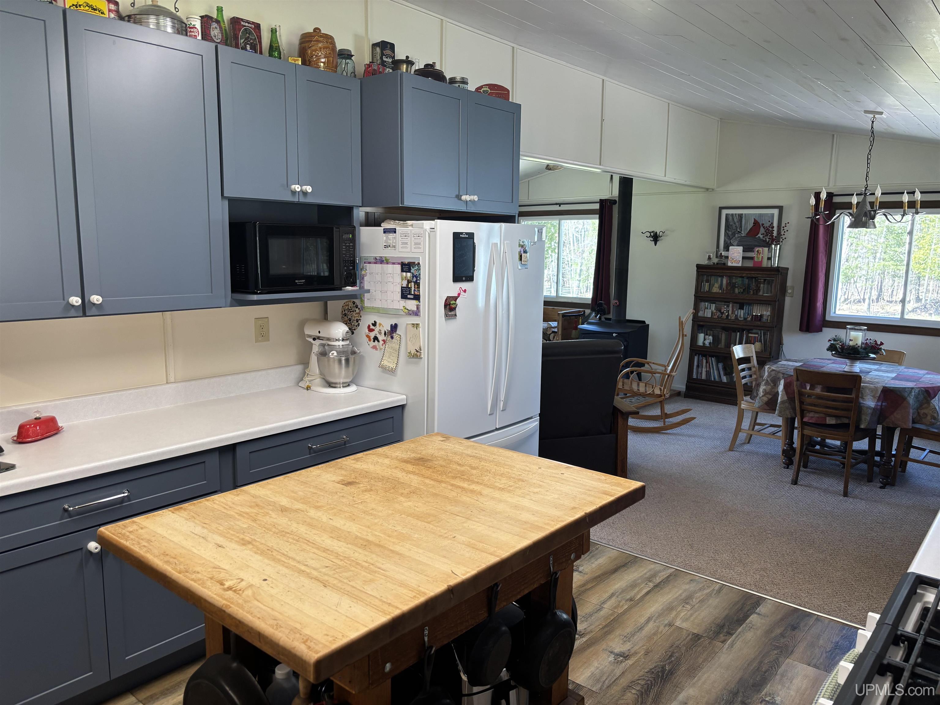 56230 Bear Lake Road Property Photo 8