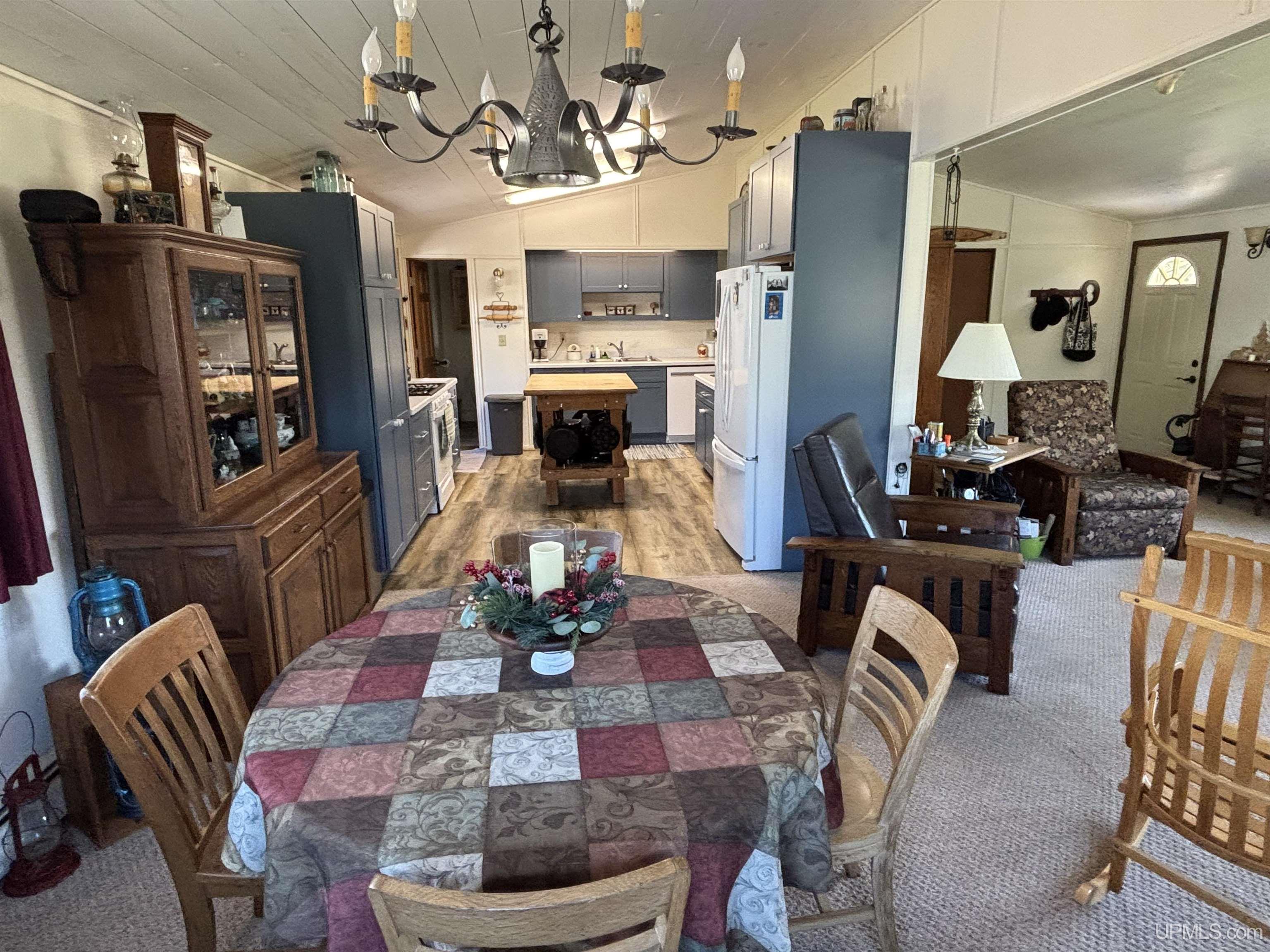 56230 Bear Lake Road Property Photo 12