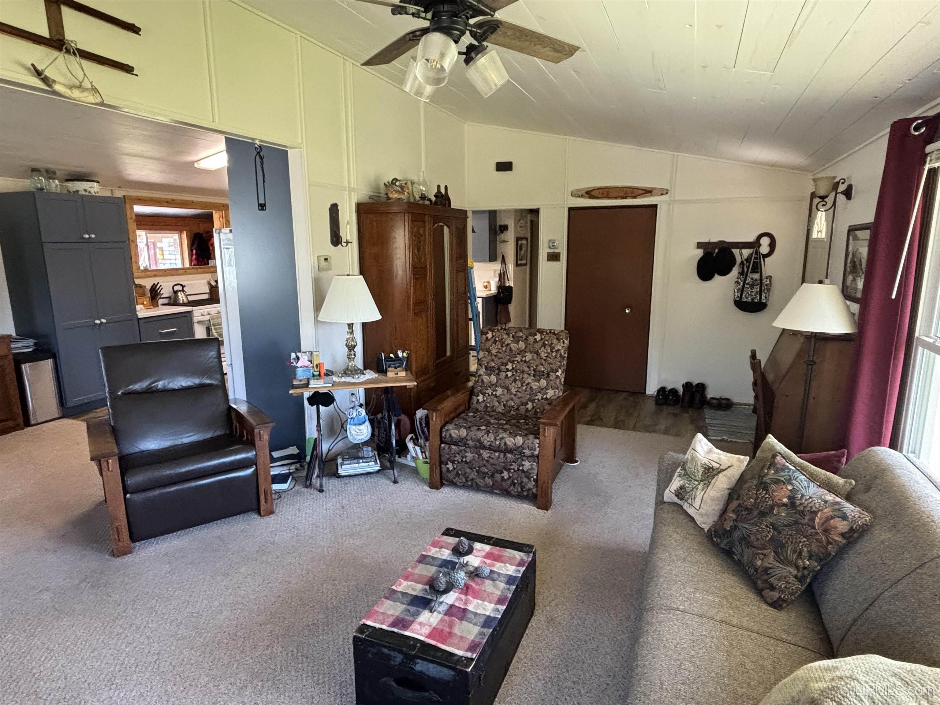 56230 Bear Lake Road Property Photo 13