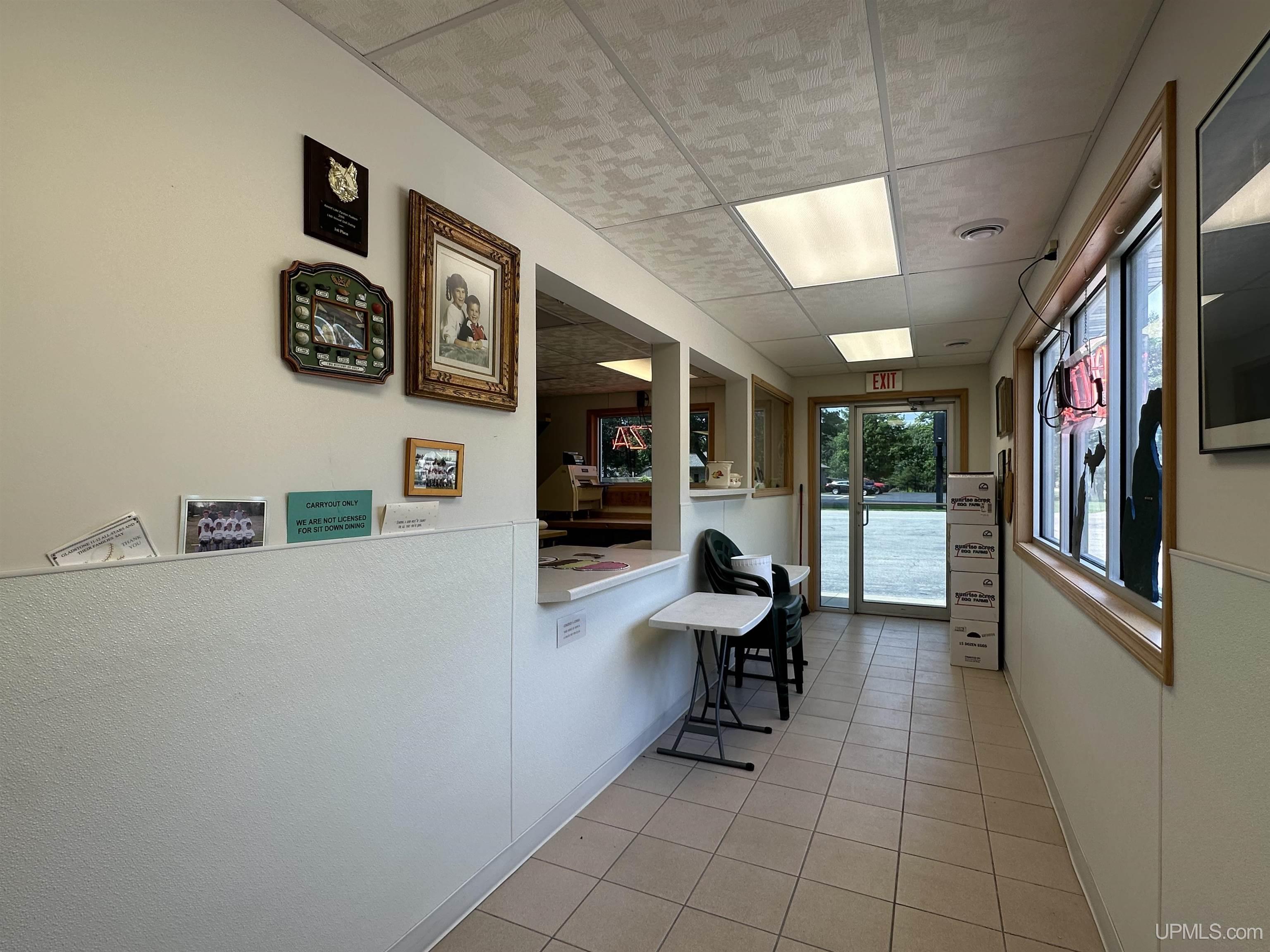 2821 S Hill Road Property Photo 14