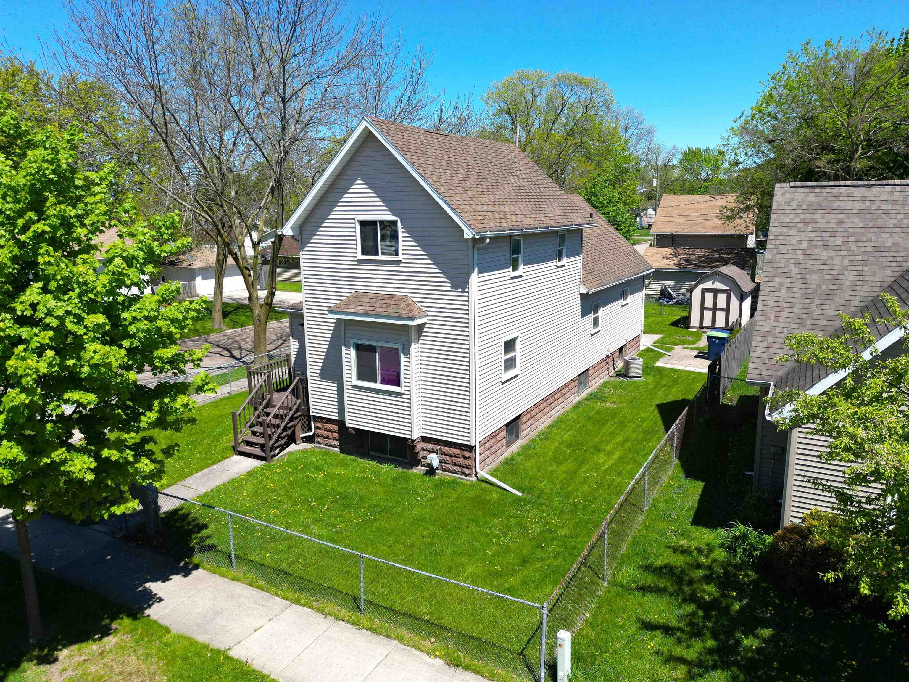 401 Stanton Street Property Photo 4