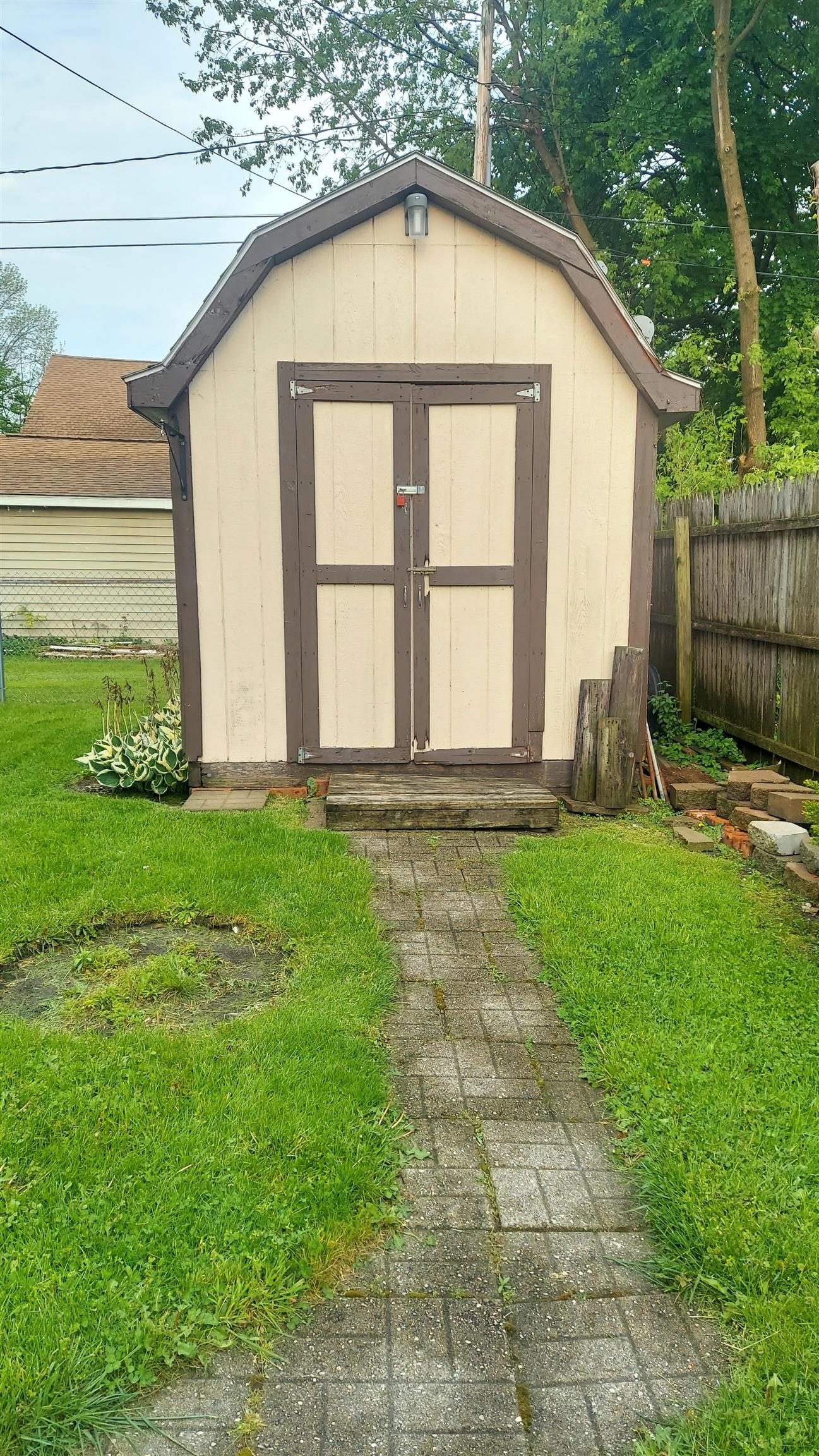 401 Stanton Street Property Photo 6