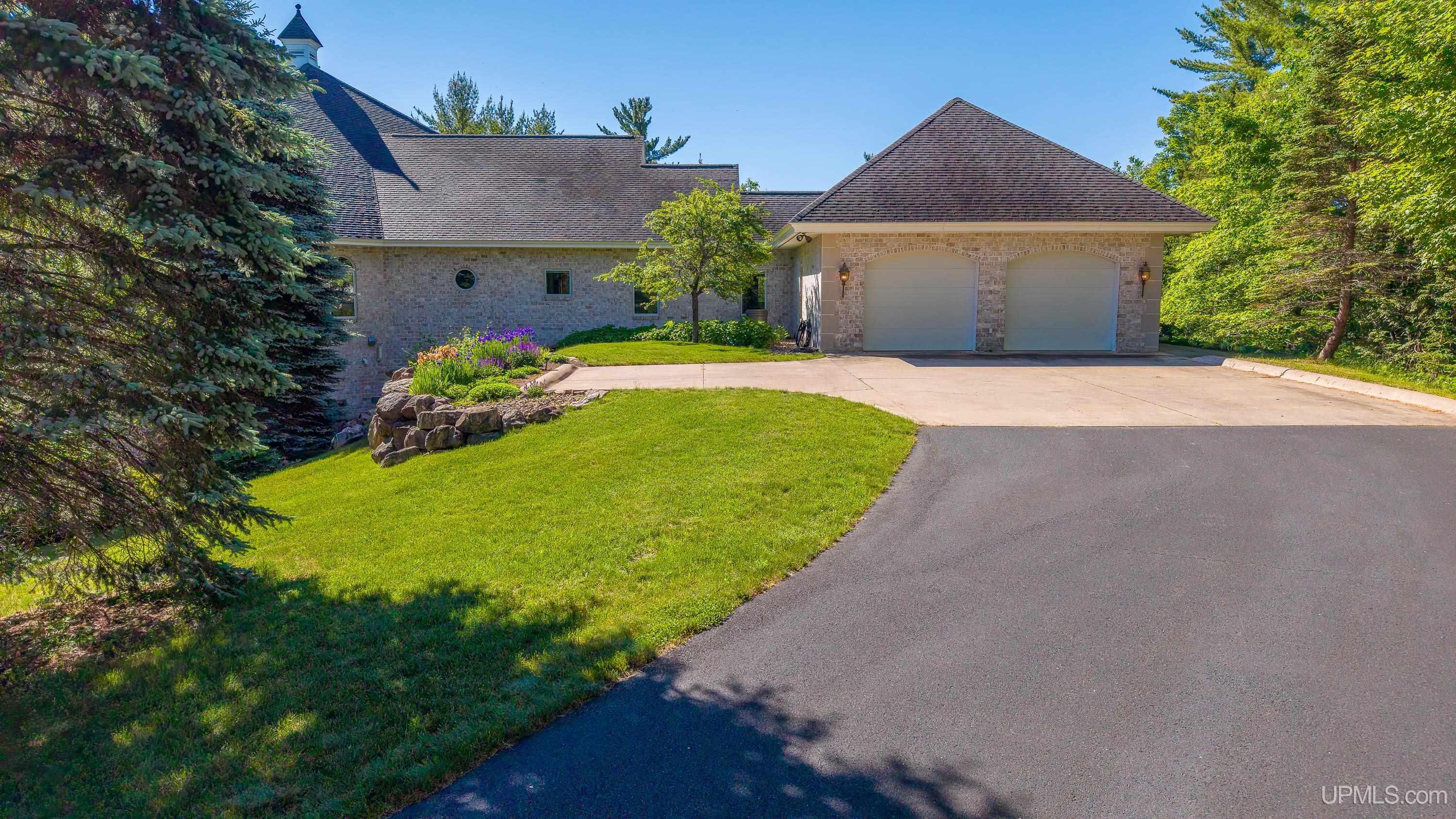275 Forest Hills Drive Property Photo 5