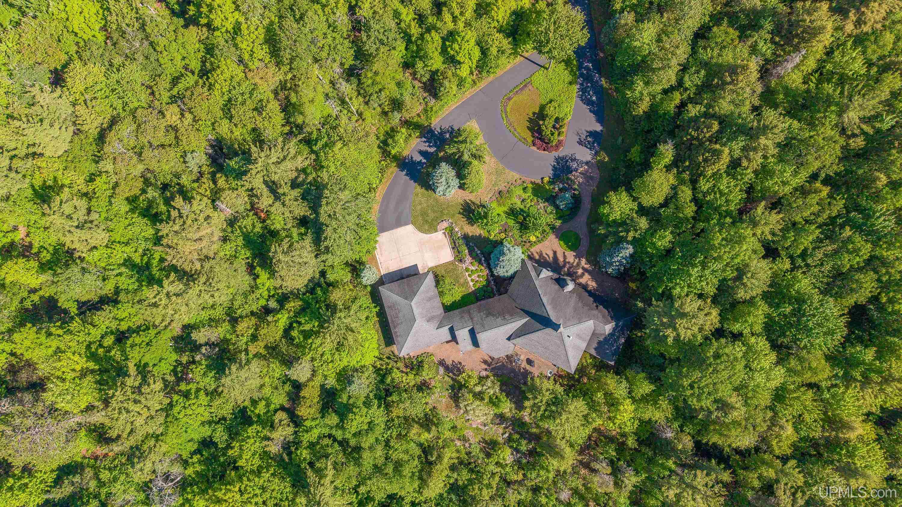 275 Forest Hills Drive Property Photo 13