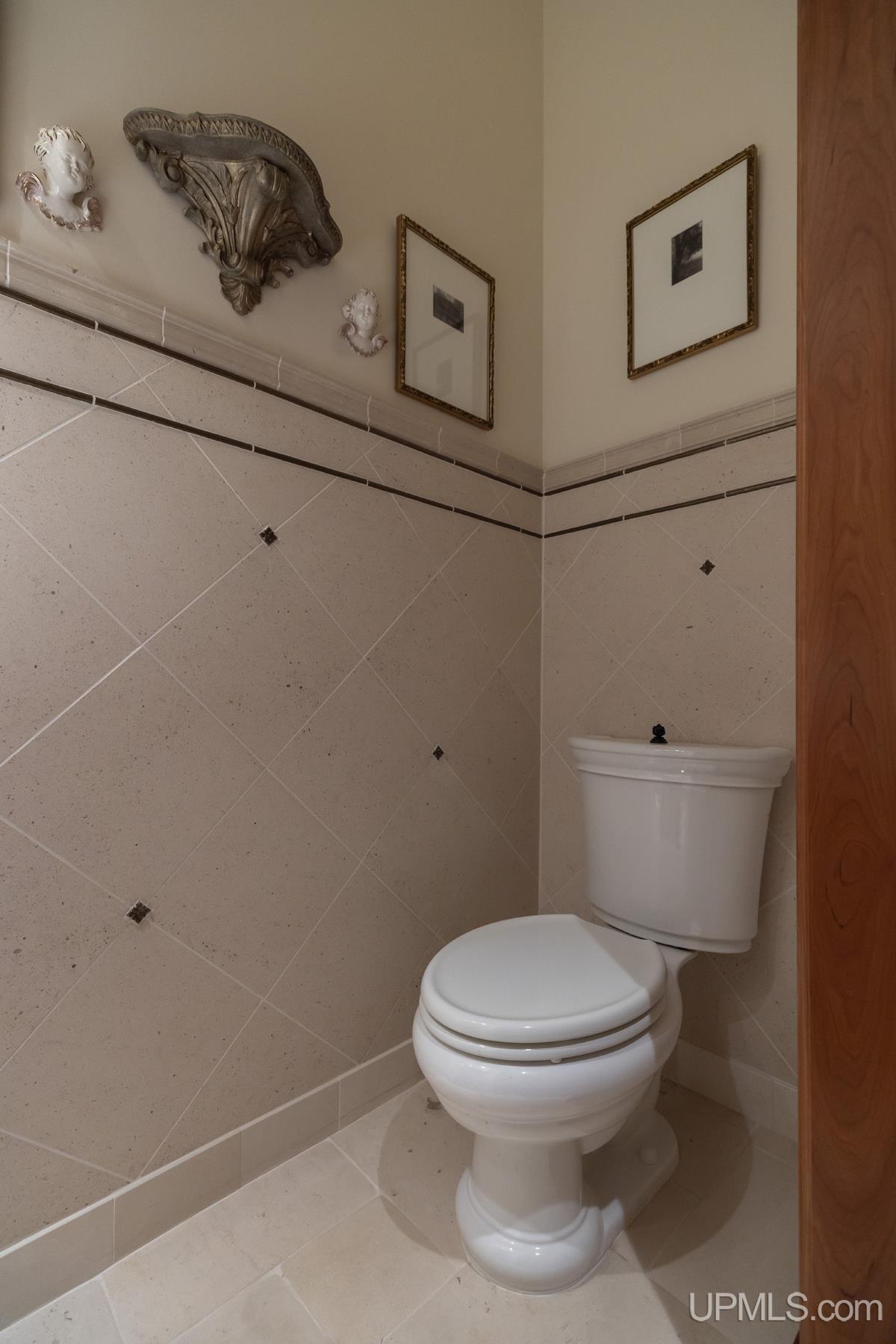 275 Forest Hills Drive Property Photo 41