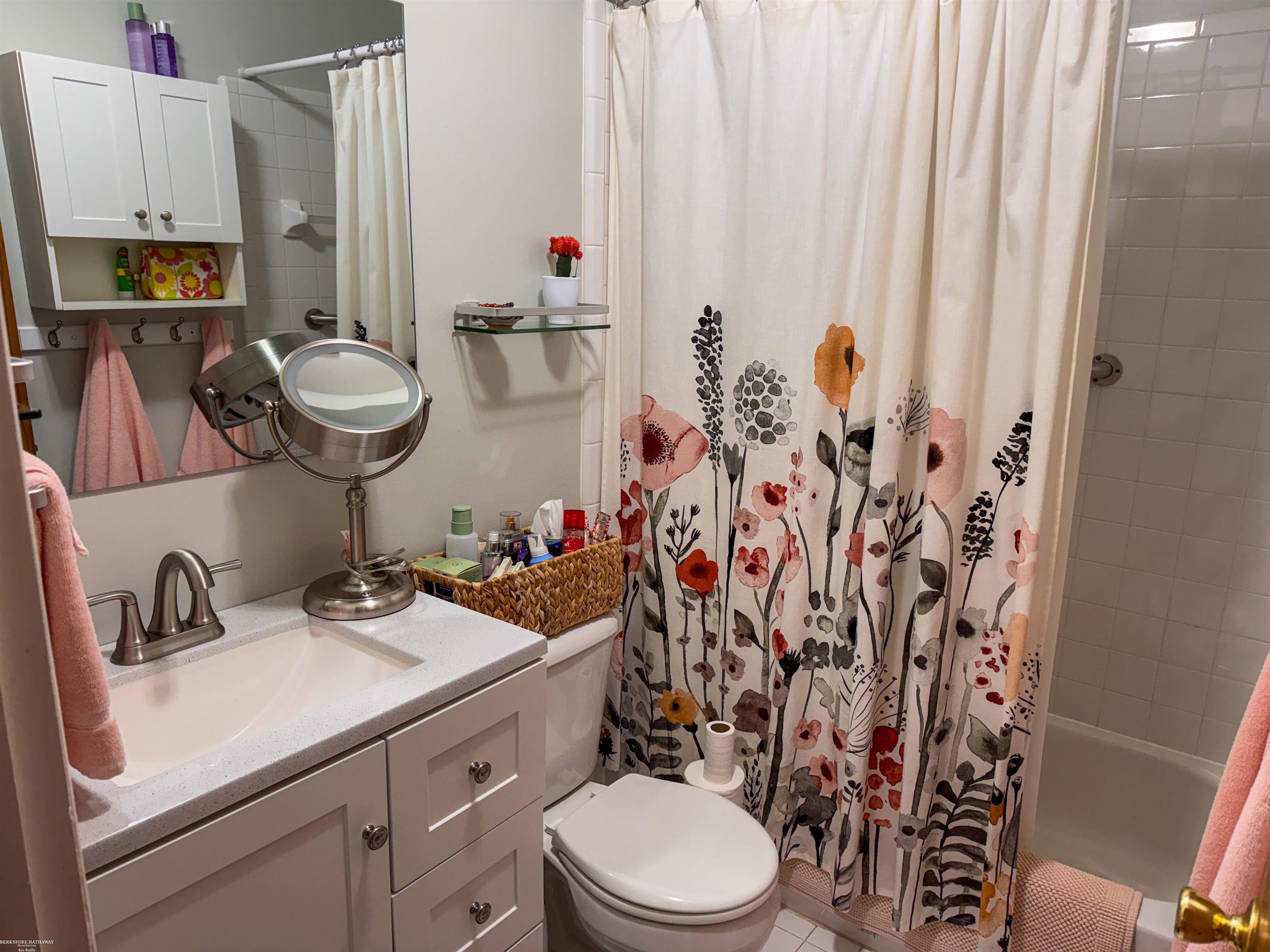 8751 Sterling Street Property Photo 5
