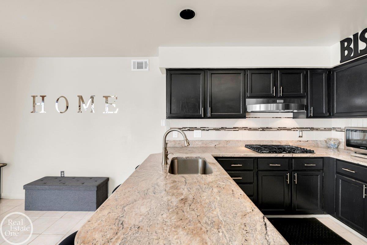 29263 W Chanticleer Street Property Photo 8