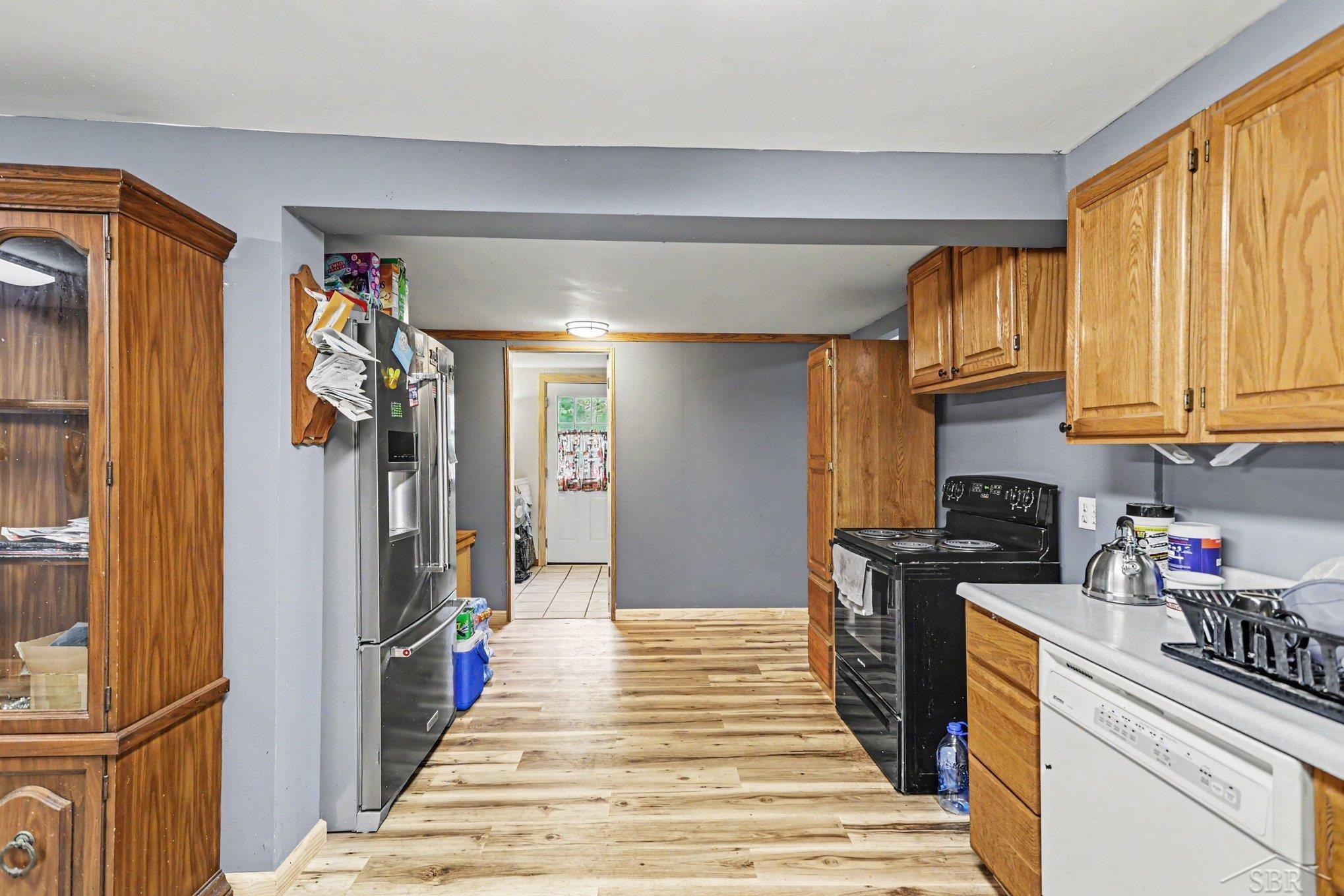 536 Warren Road Property Photo 8