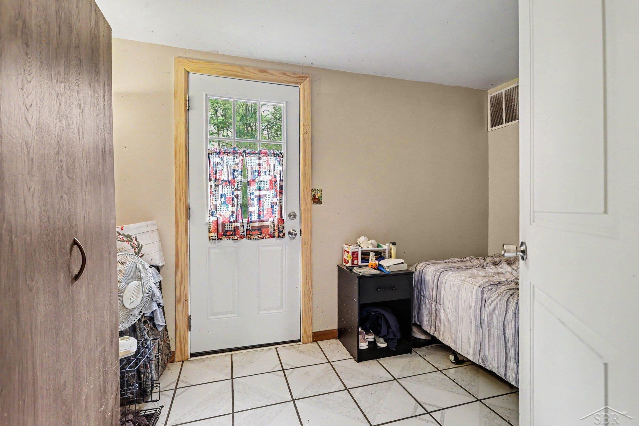 536 Warren Road Property Photo 10