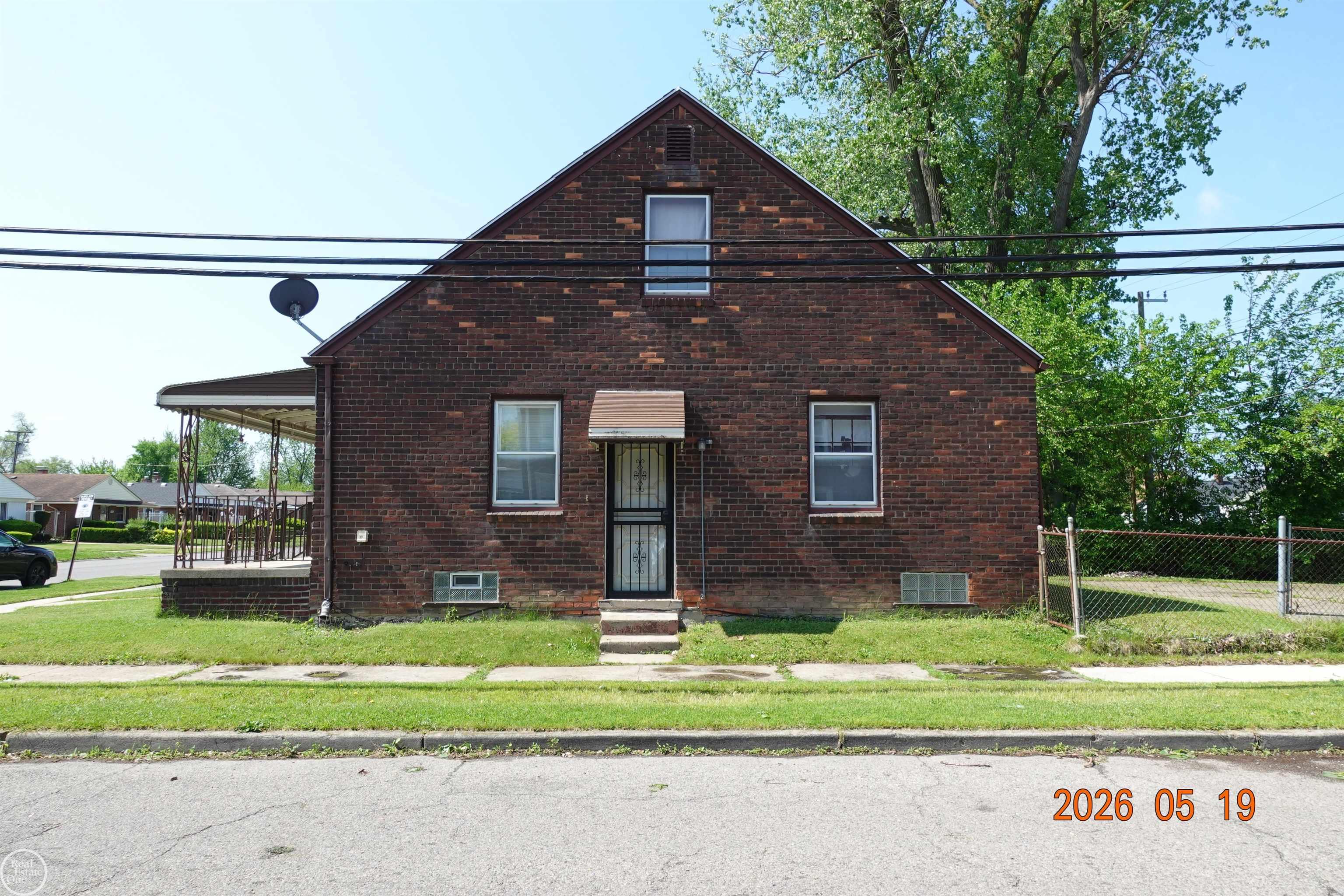 3834 19th Street Property Photo 3