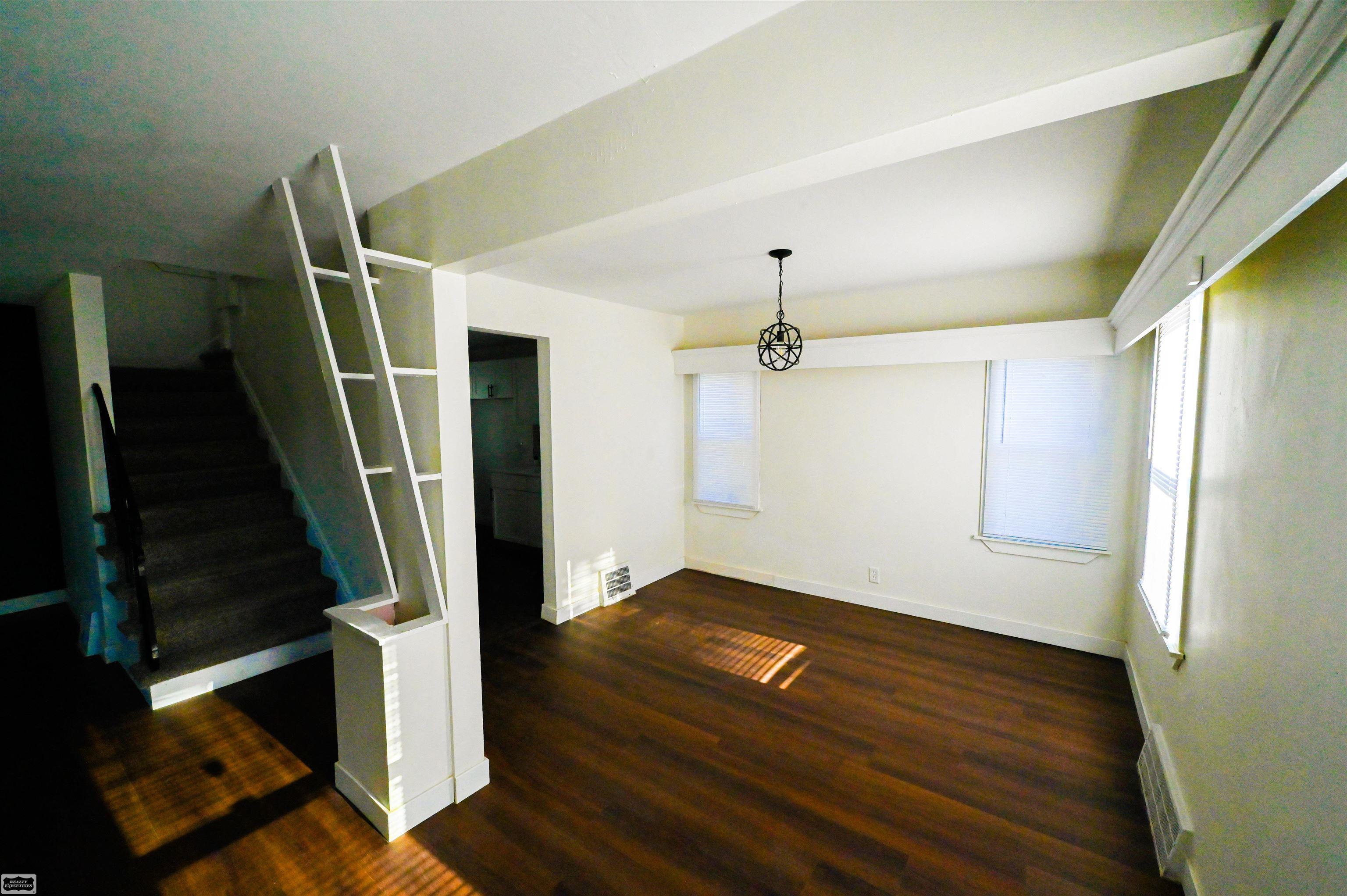15829 Minock Street Property Photo 5