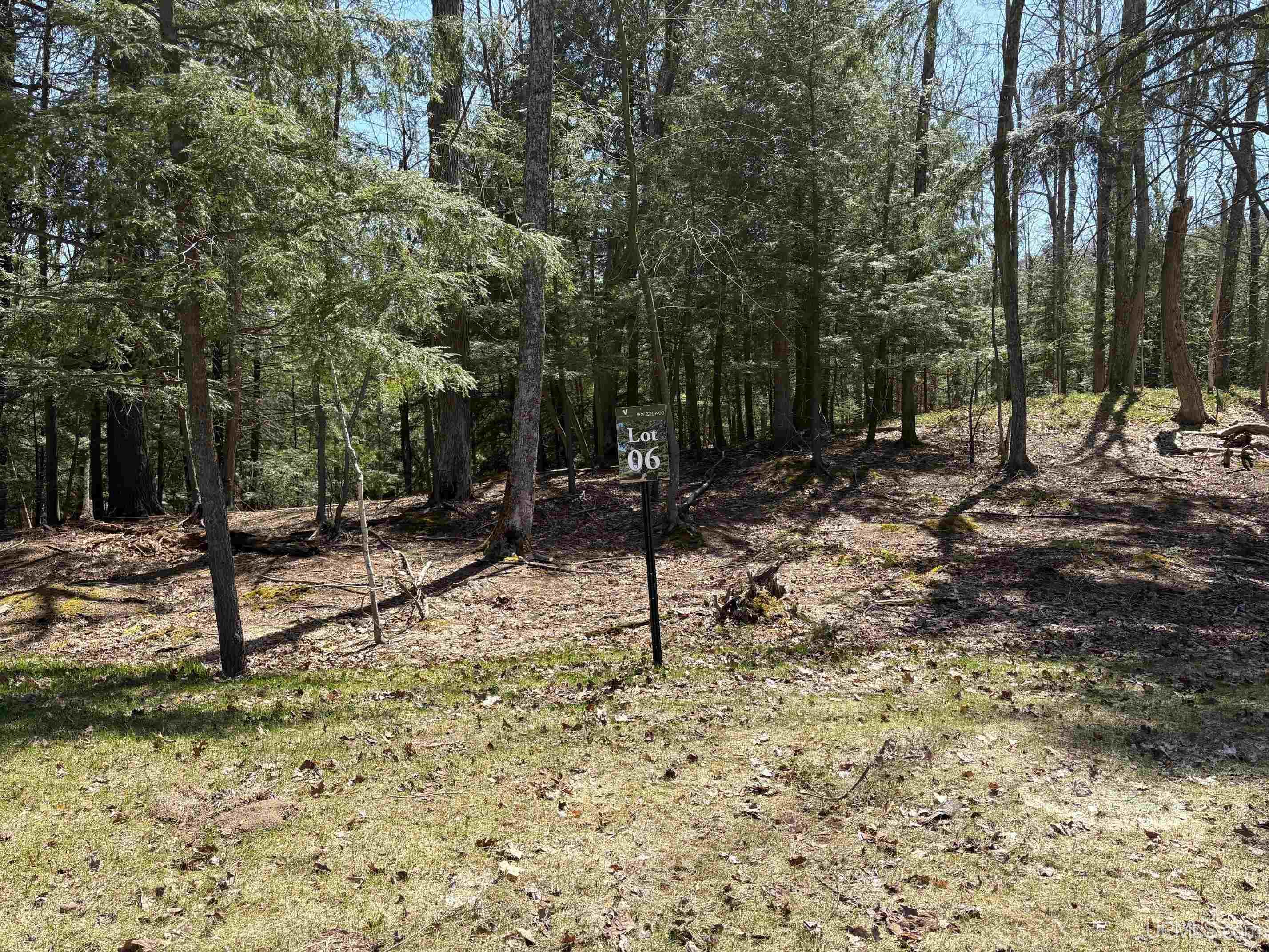 3120 Hemlock Drive Property Photo 1